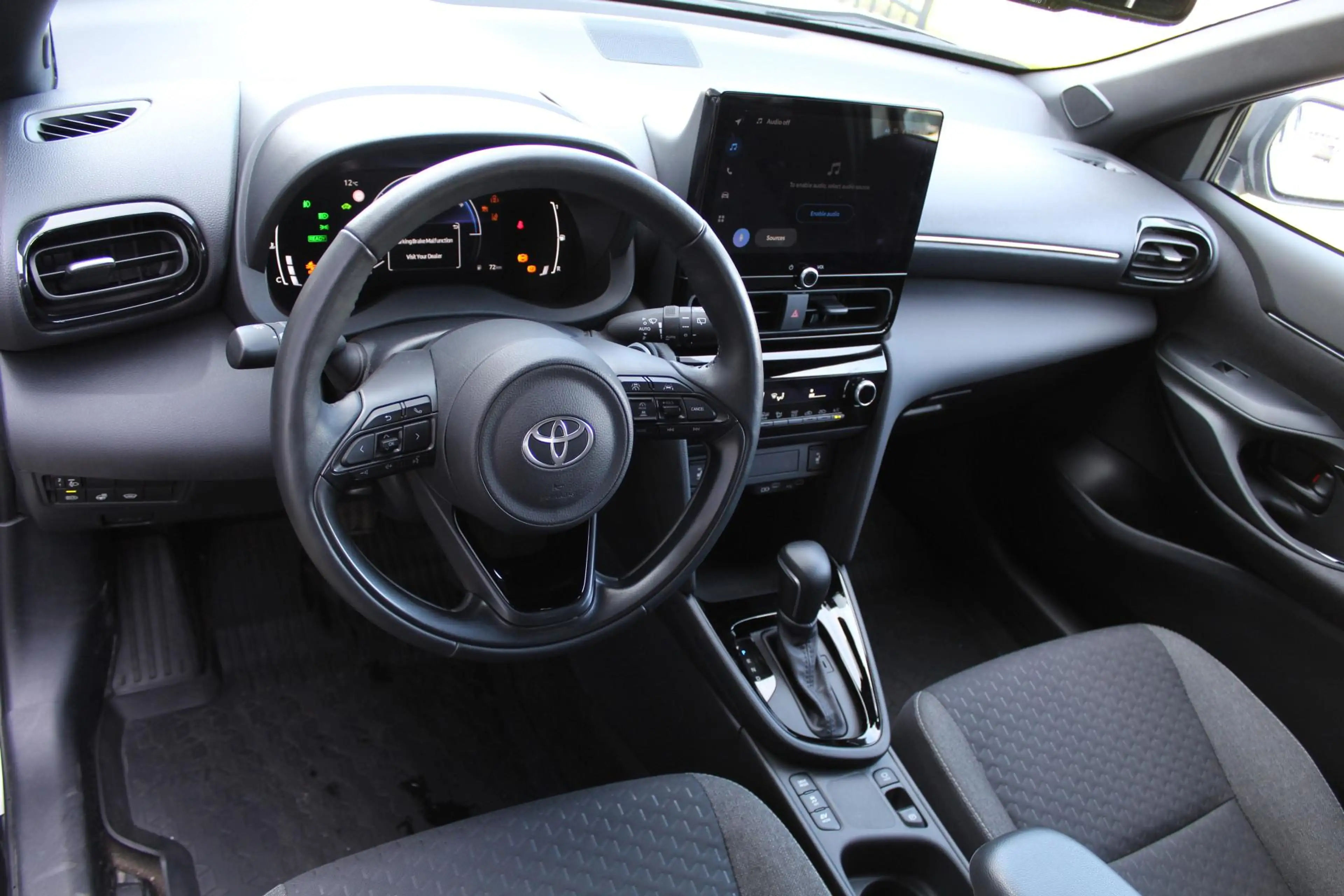 Toyota Yaris Cross 1.5 Hybrid 115 First Edition Plus | Rijklaar | PDC — photo 2