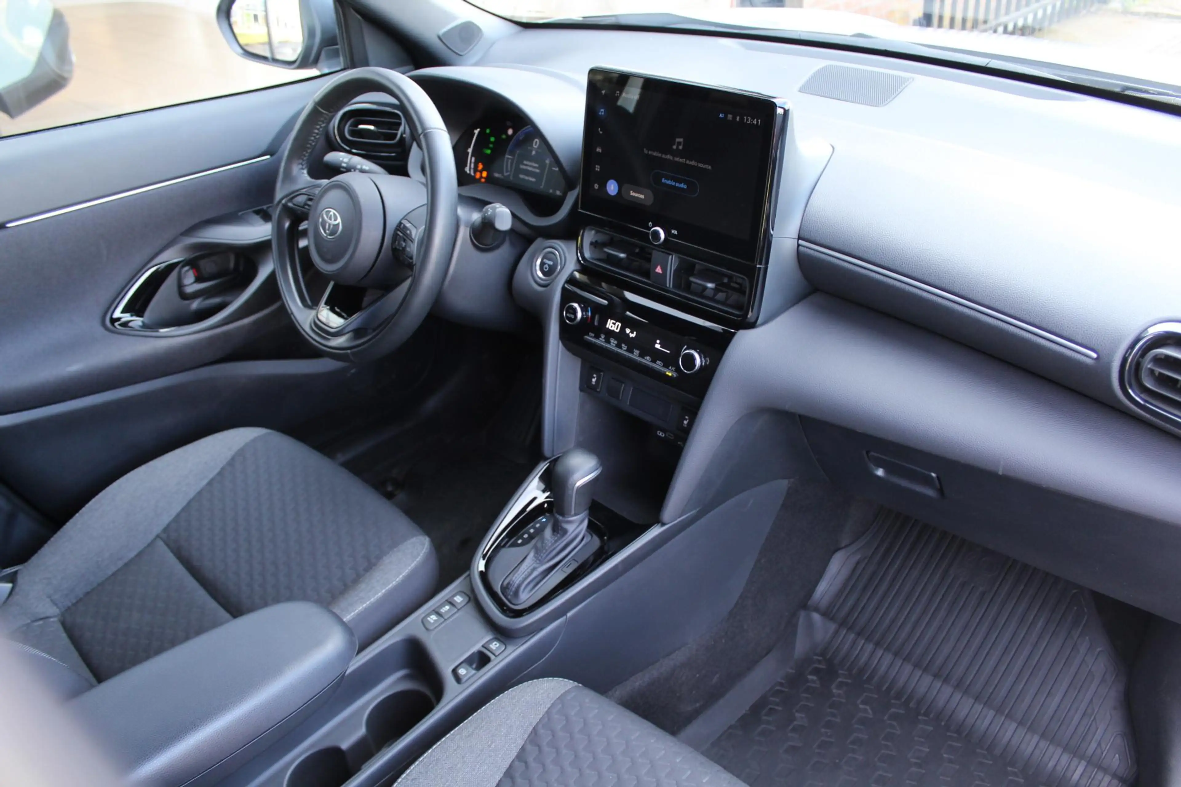 Toyota Yaris Cross 1.5 Hybrid 115 First Edition Plus | Rijklaar | PDC — photo 6