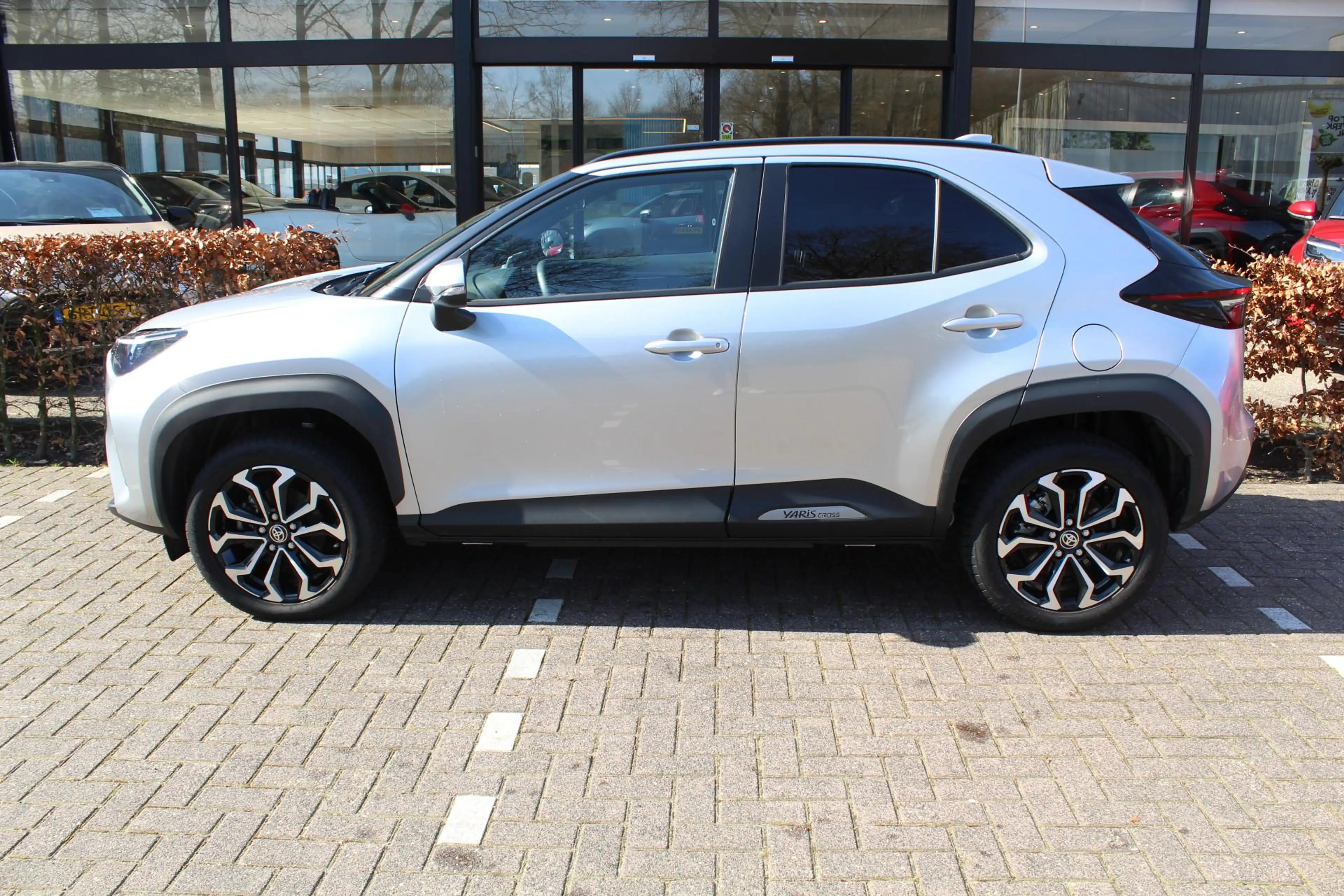 Toyota Yaris Cross 1.5 Hybrid 115 First Edition Plus | Rijklaar | PDC — photo 5