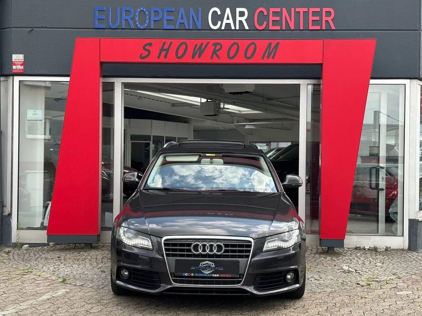 Audi A4 Avant Ambiente*STEUERKETTE NEU*Panorama*Xenon Gris - 1