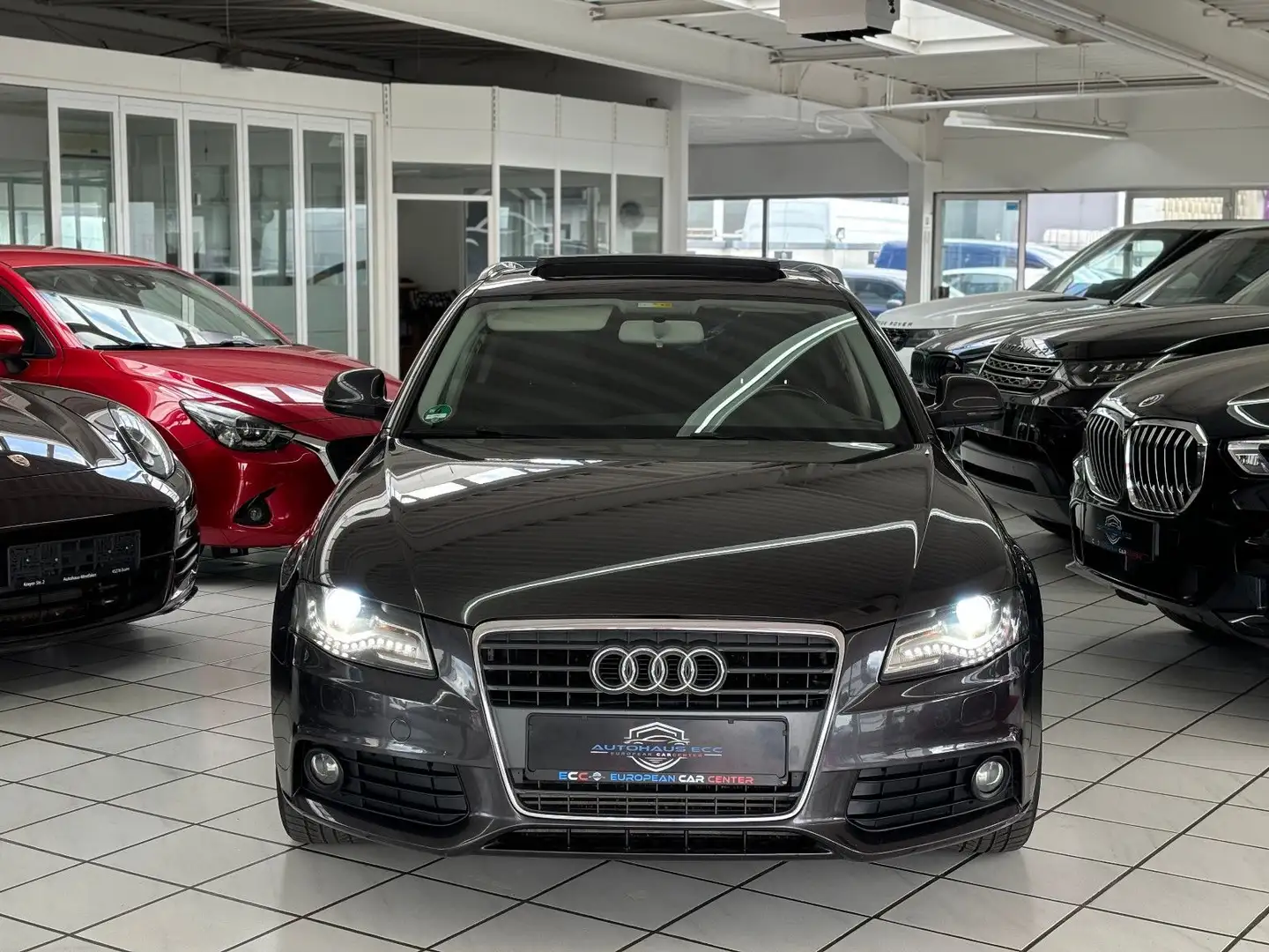 Audi A4 Avant Ambiente*STEUERKETTE NEU*Panorama*Xenon Gris - 2