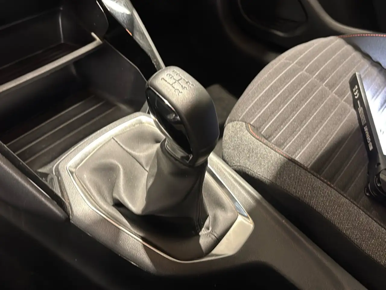 Peugeot 208 Active 18