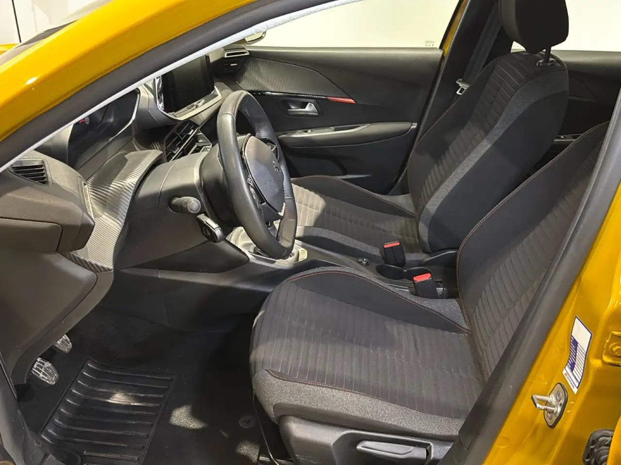 Peugeot 208 Active 9