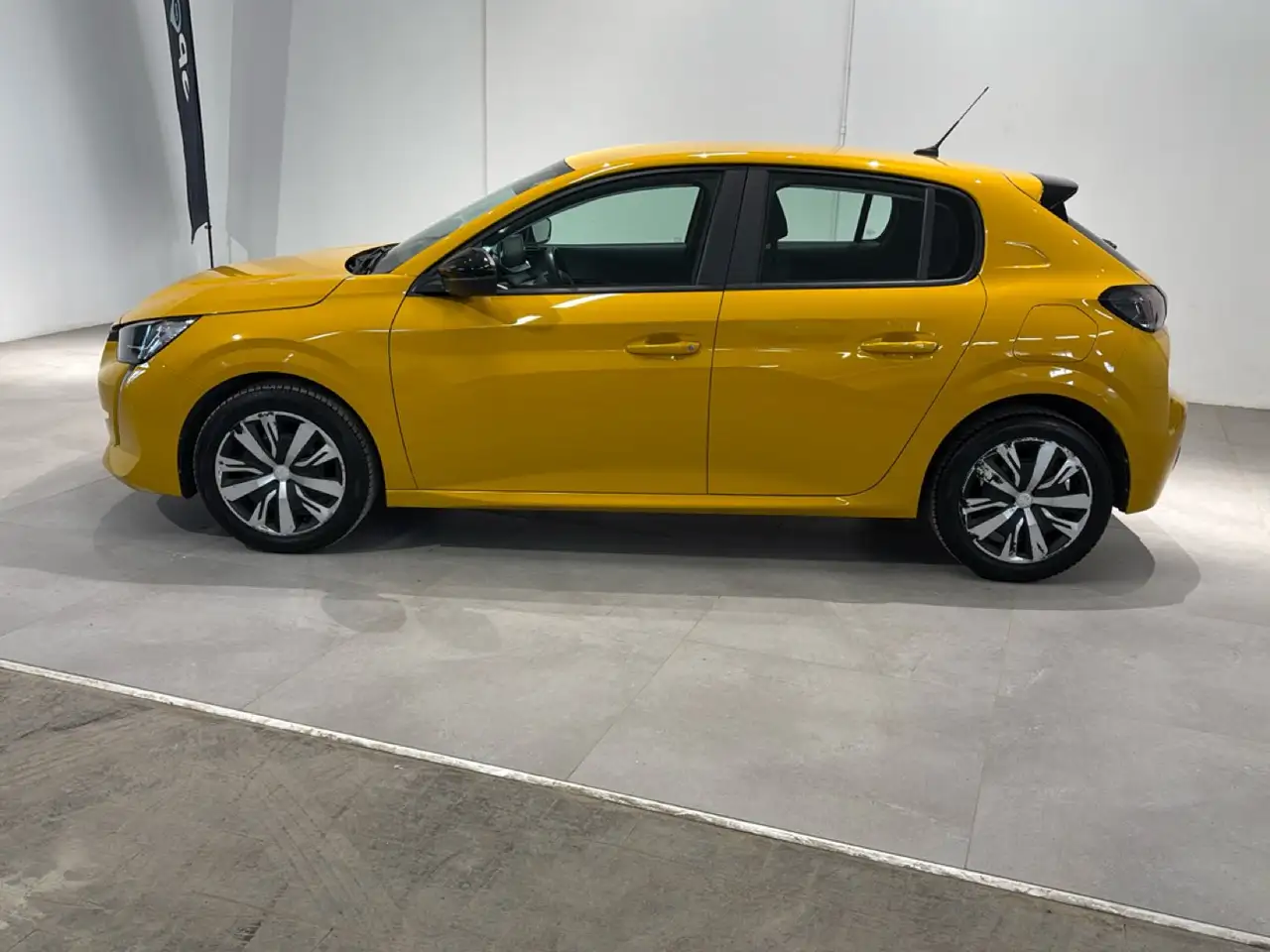 Peugeot 208 Active 7