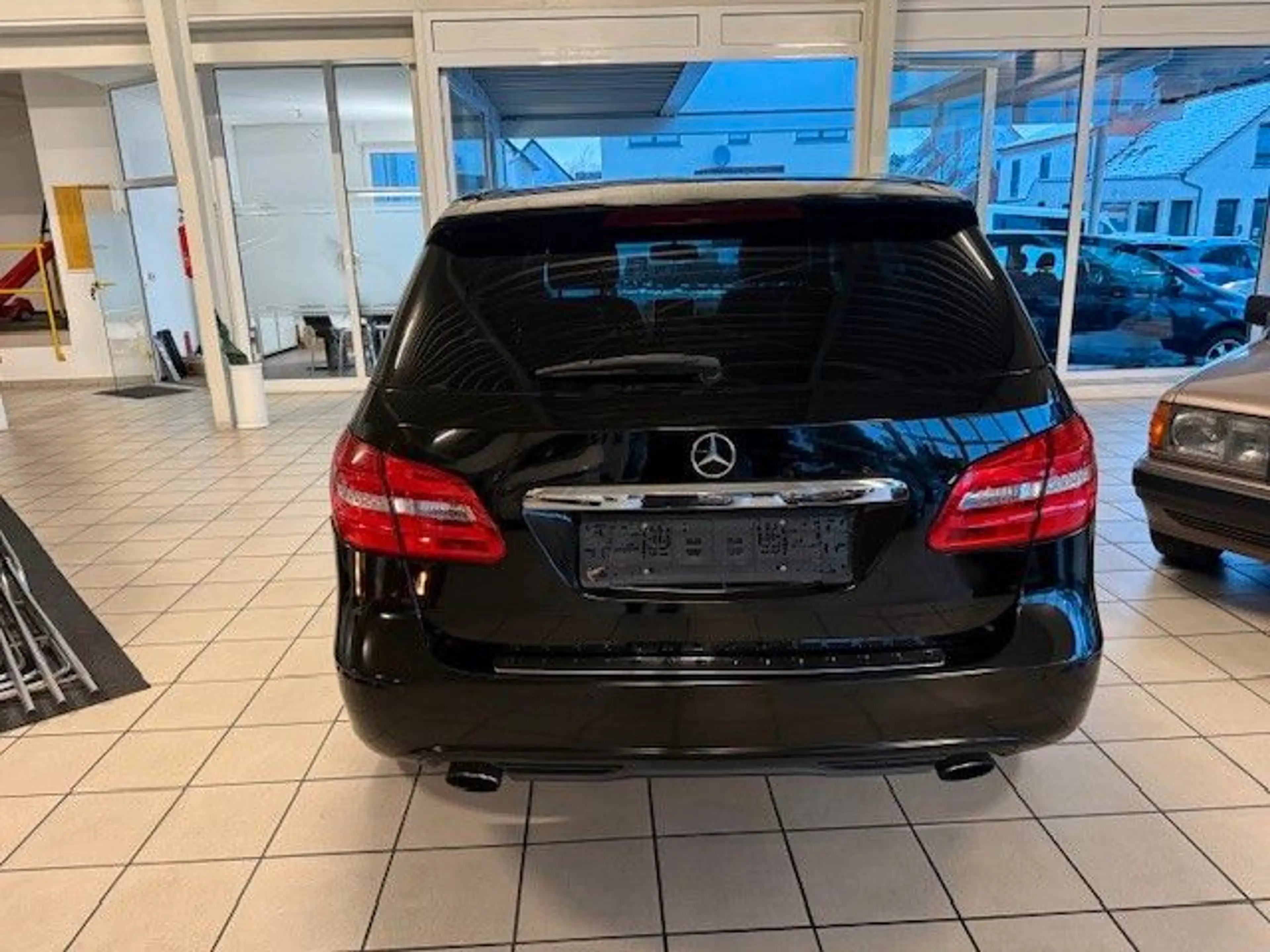 Mercedes-Benz B 200 B B 200 CDI — photo 6