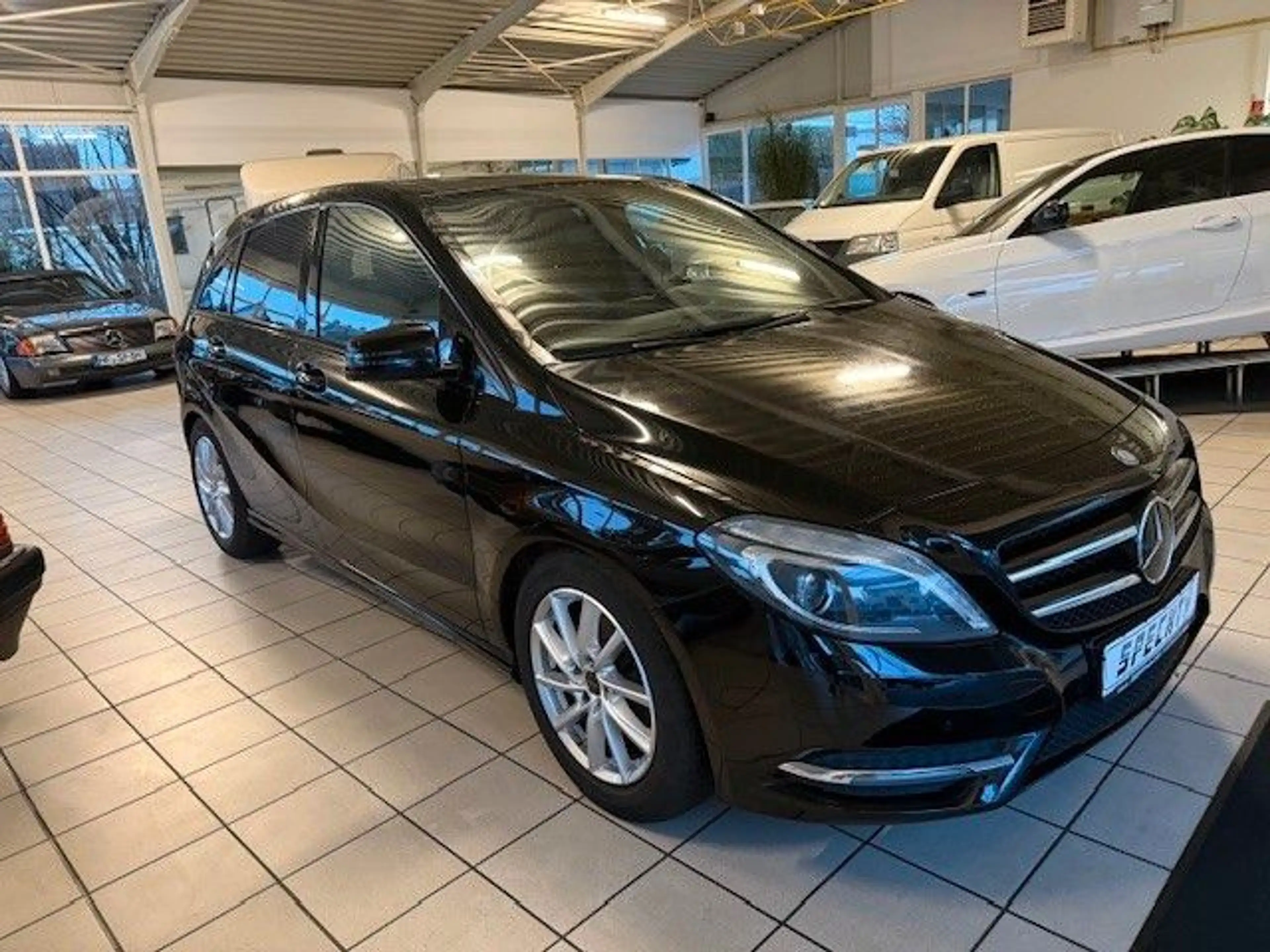 Mercedes-Benz B 200 B B 200 CDI — photo 4