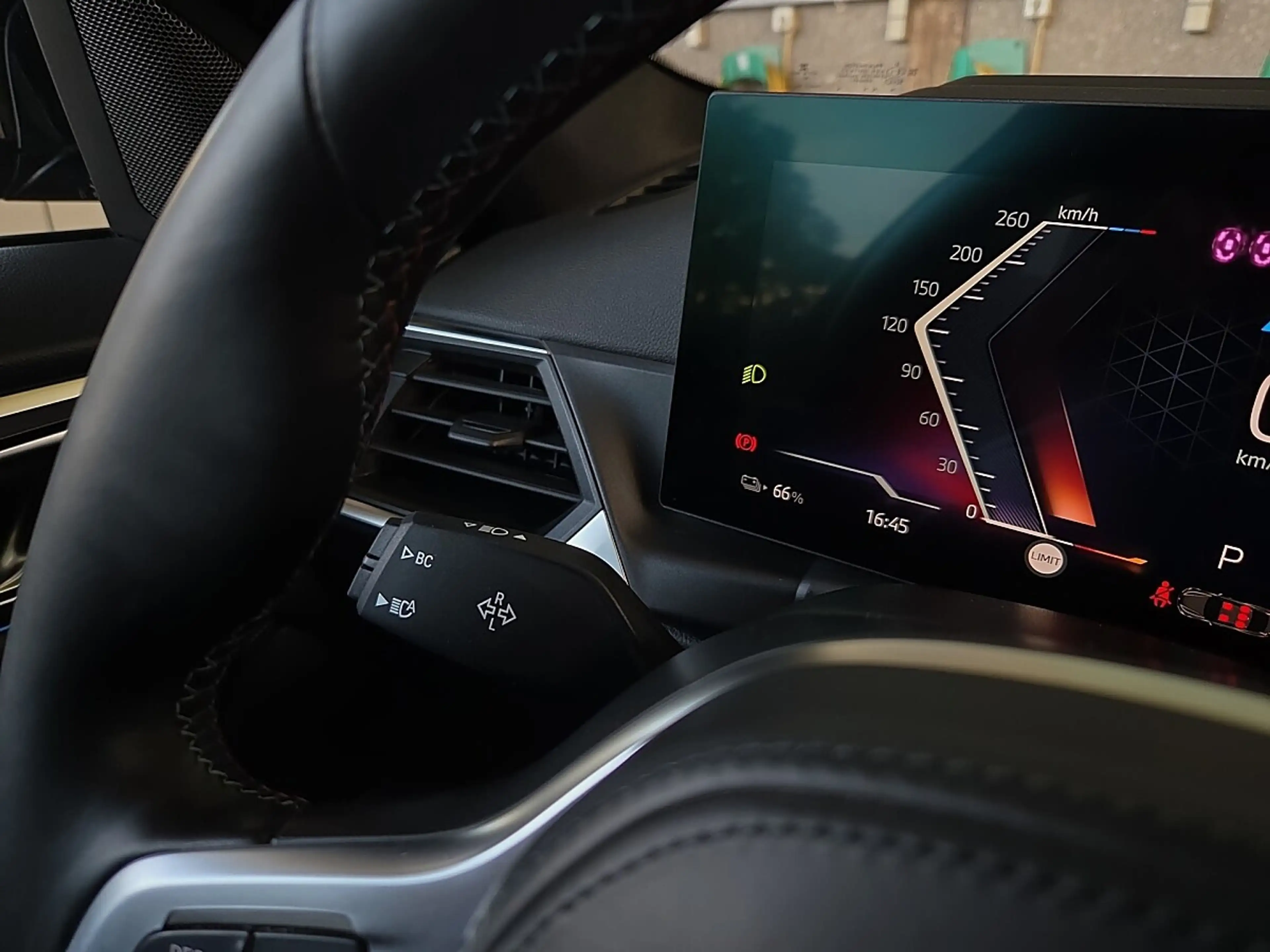 BMW i4 4er - M50 i xDrive — photo 43