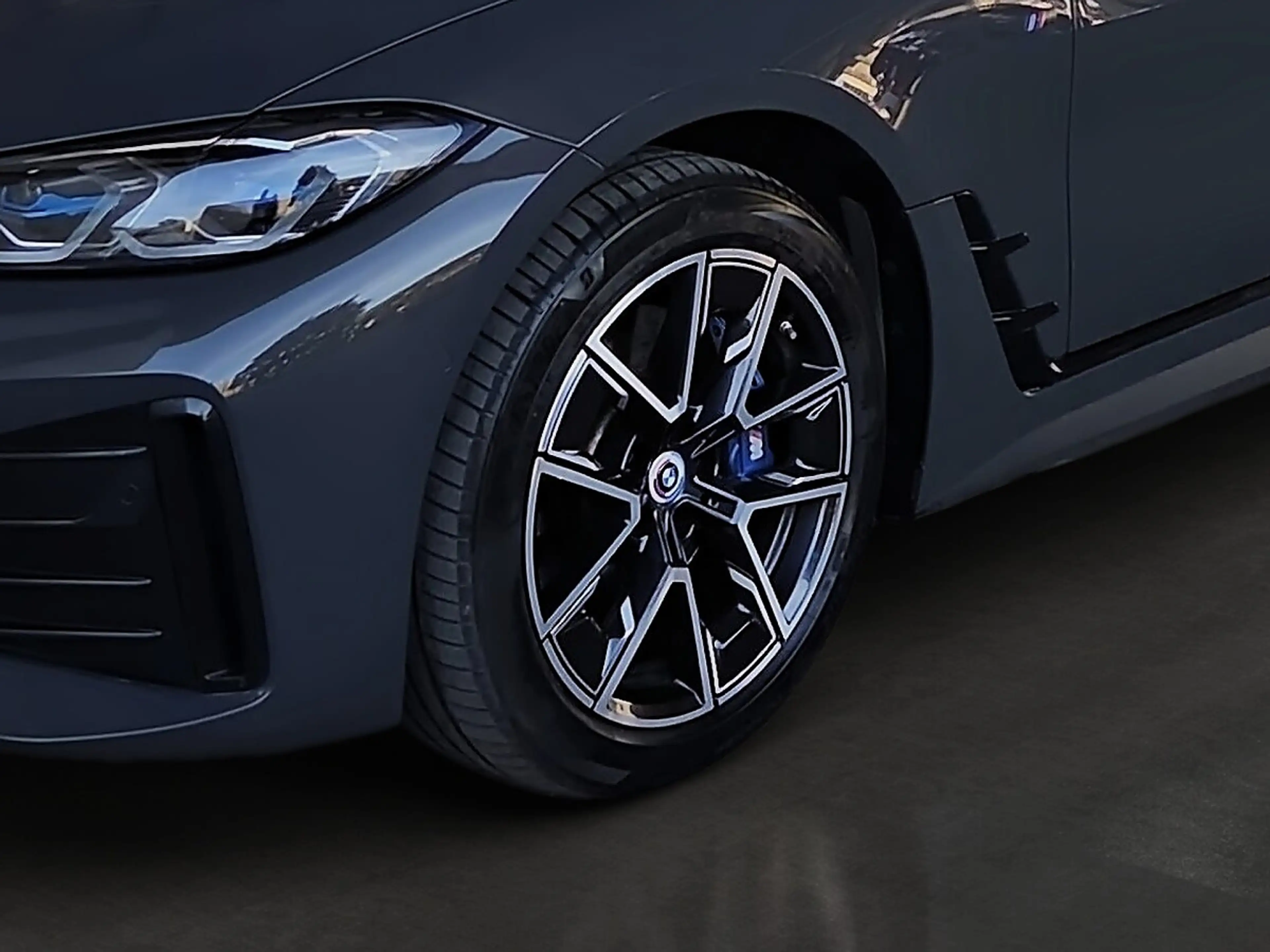 BMW i4 4er - M50 i xDrive — photo 10