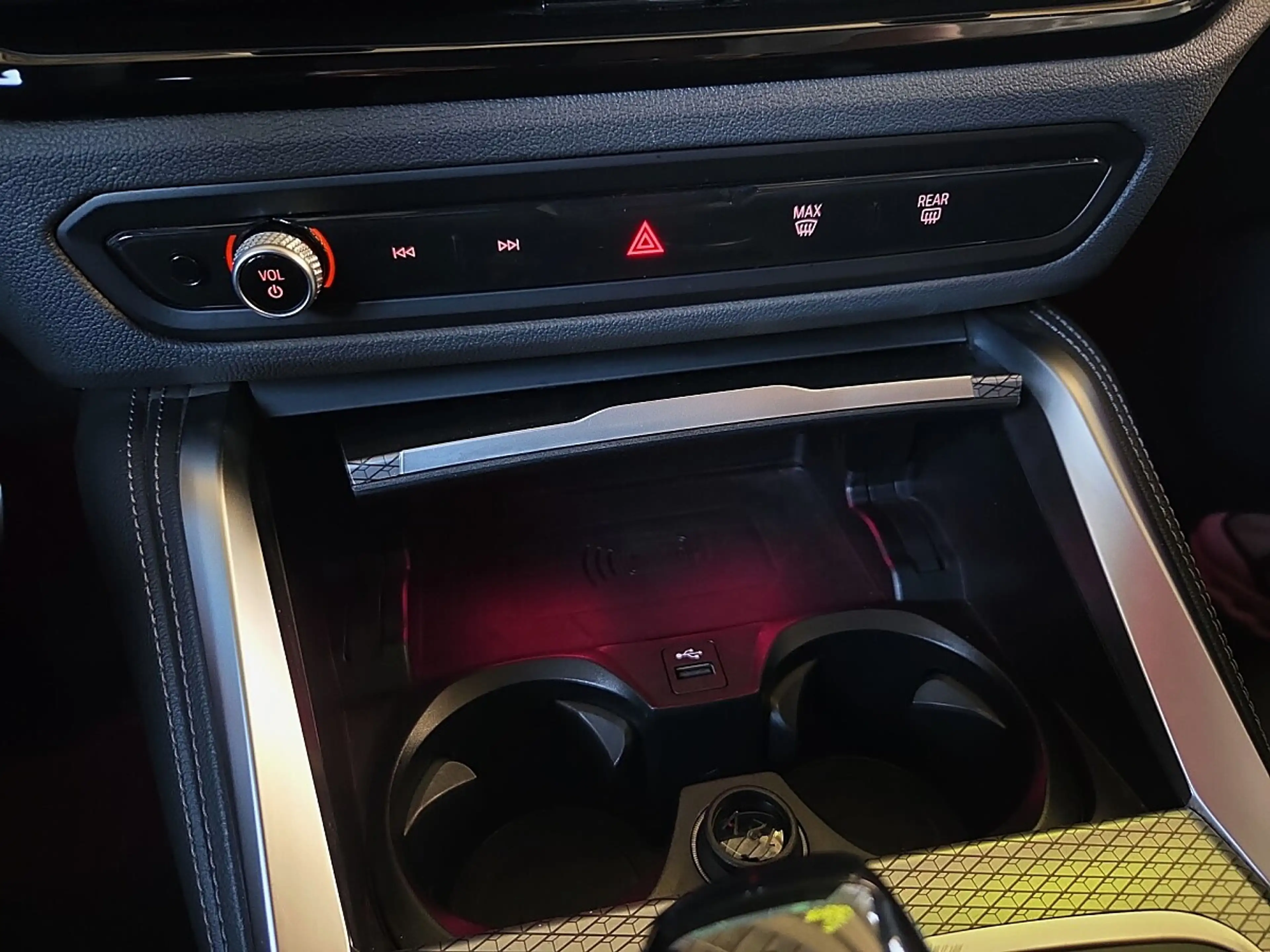 BMW i4 4er - M50 i xDrive — photo 37