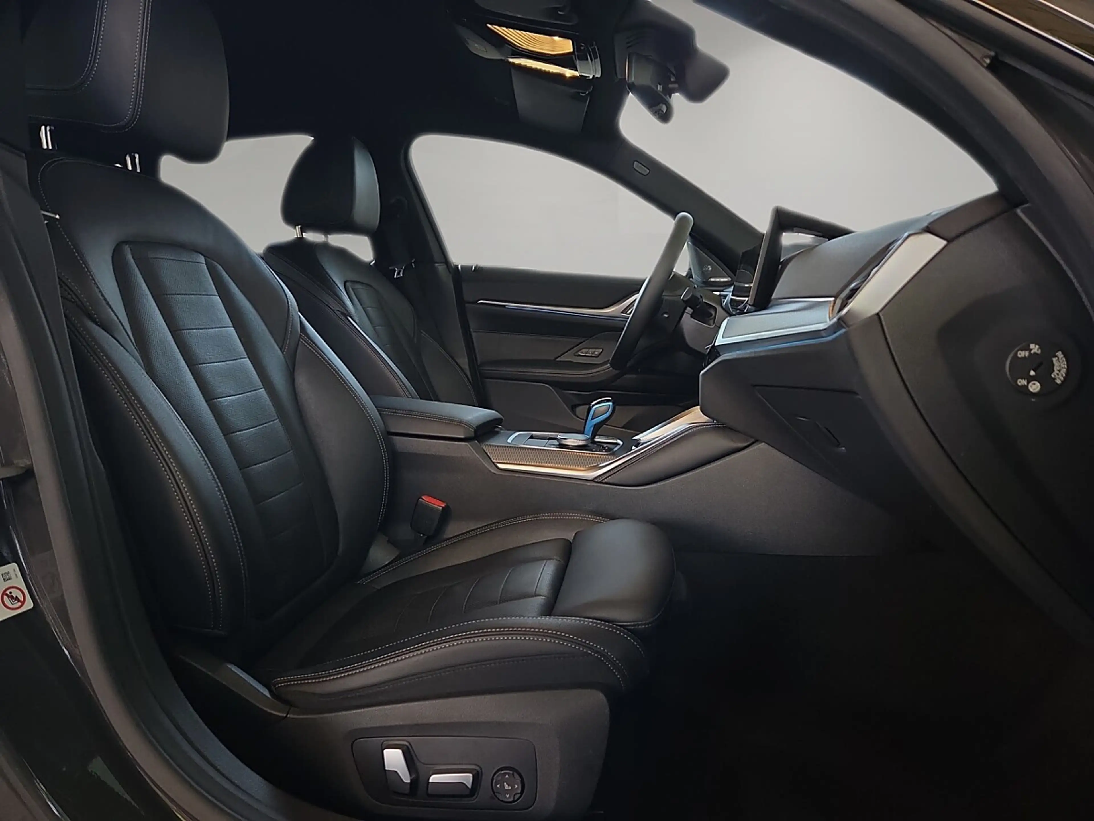 BMW i4 4er - M50 i xDrive — photo 41