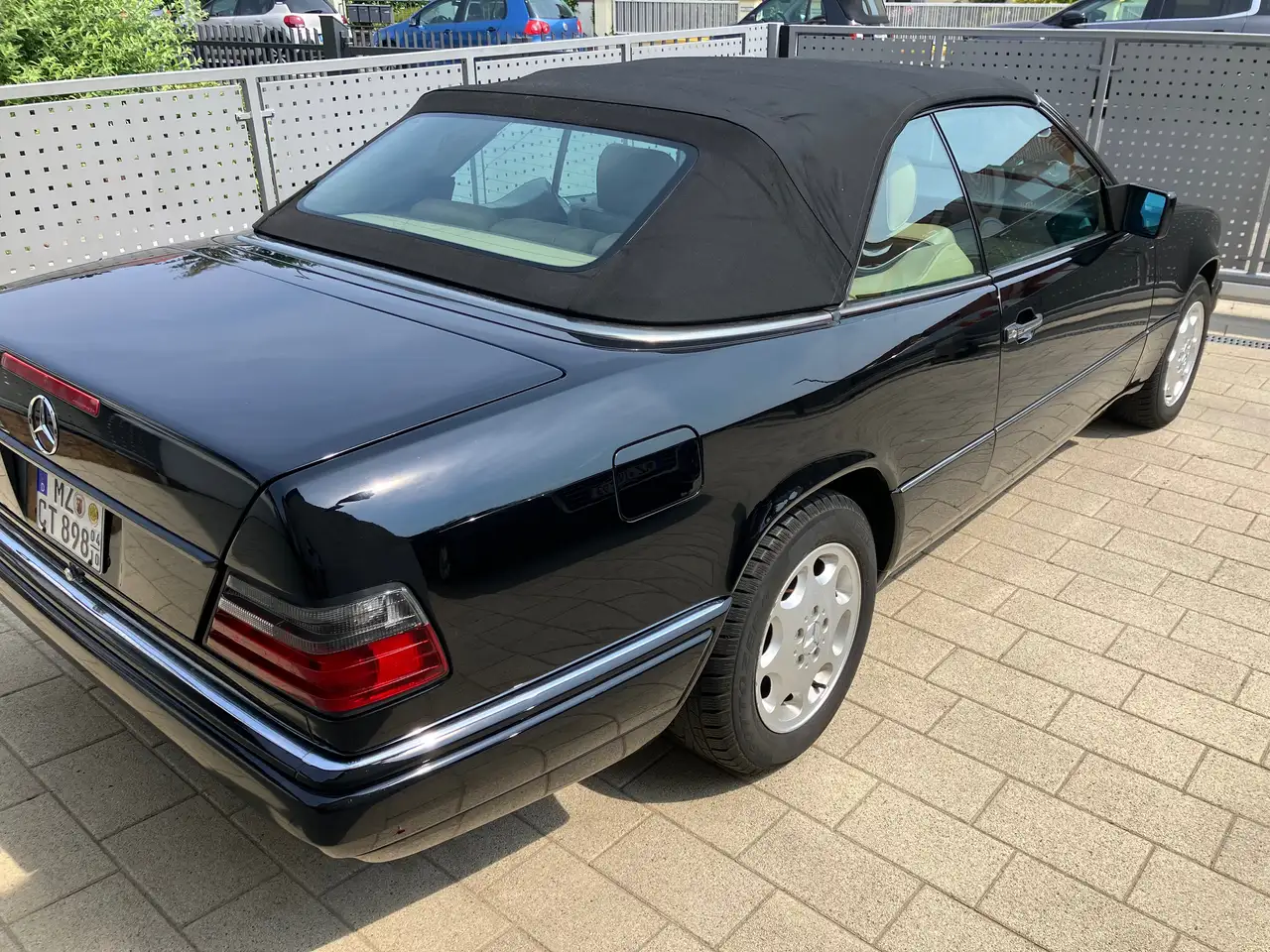 Mercedes-Benz 320 A124 mit H-Zulassung, foto 4