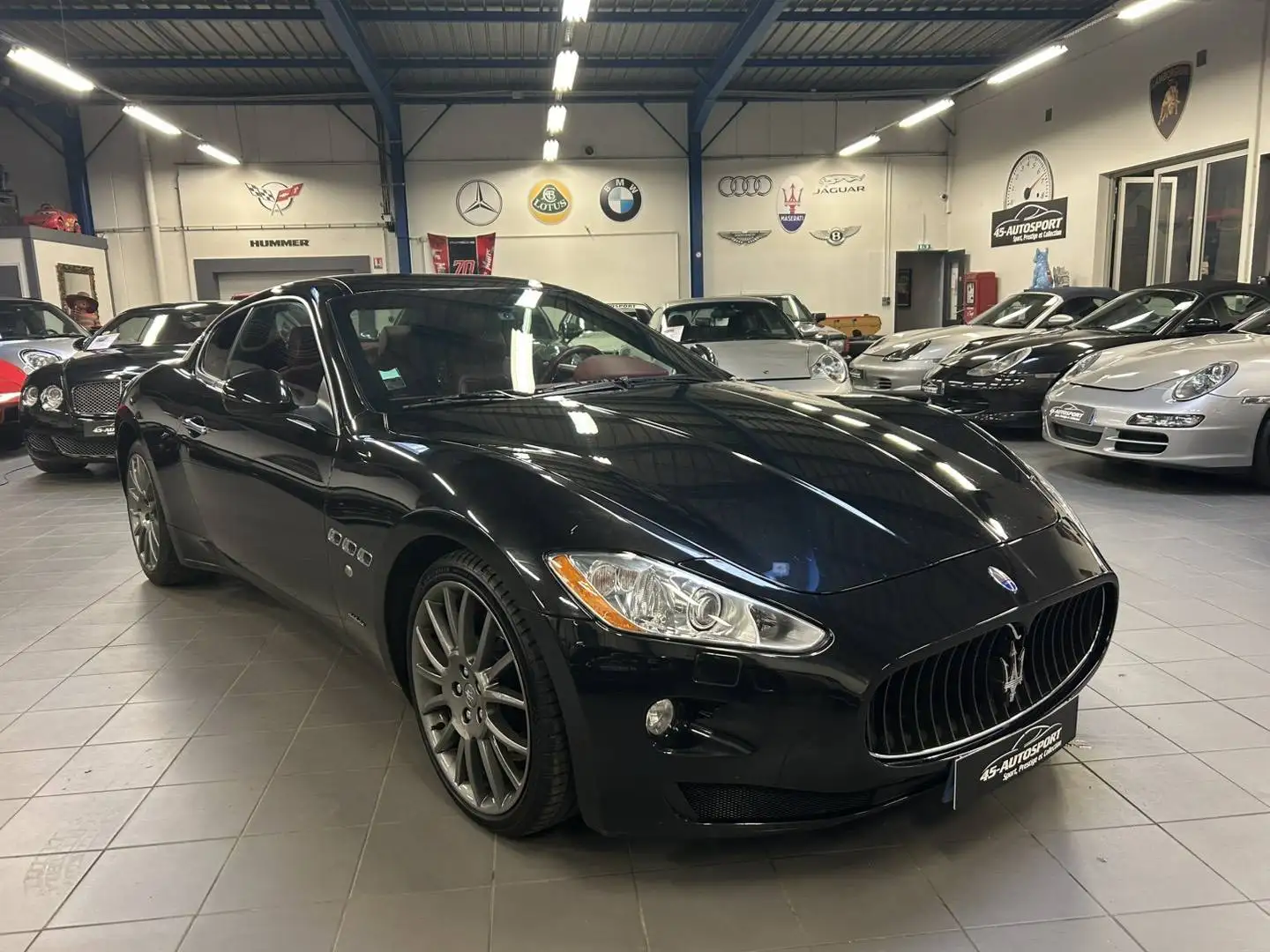 Maserati GranTurismo 4.7 V8 440 CH S Schwarz - 1