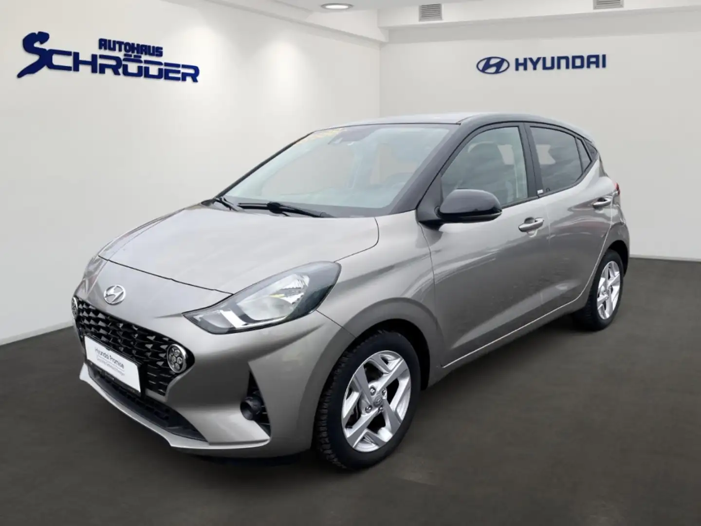 Hyundai i10 1.2 Intro Edition Allwetter Kamera Tempomat  Navig Schwarz - 1