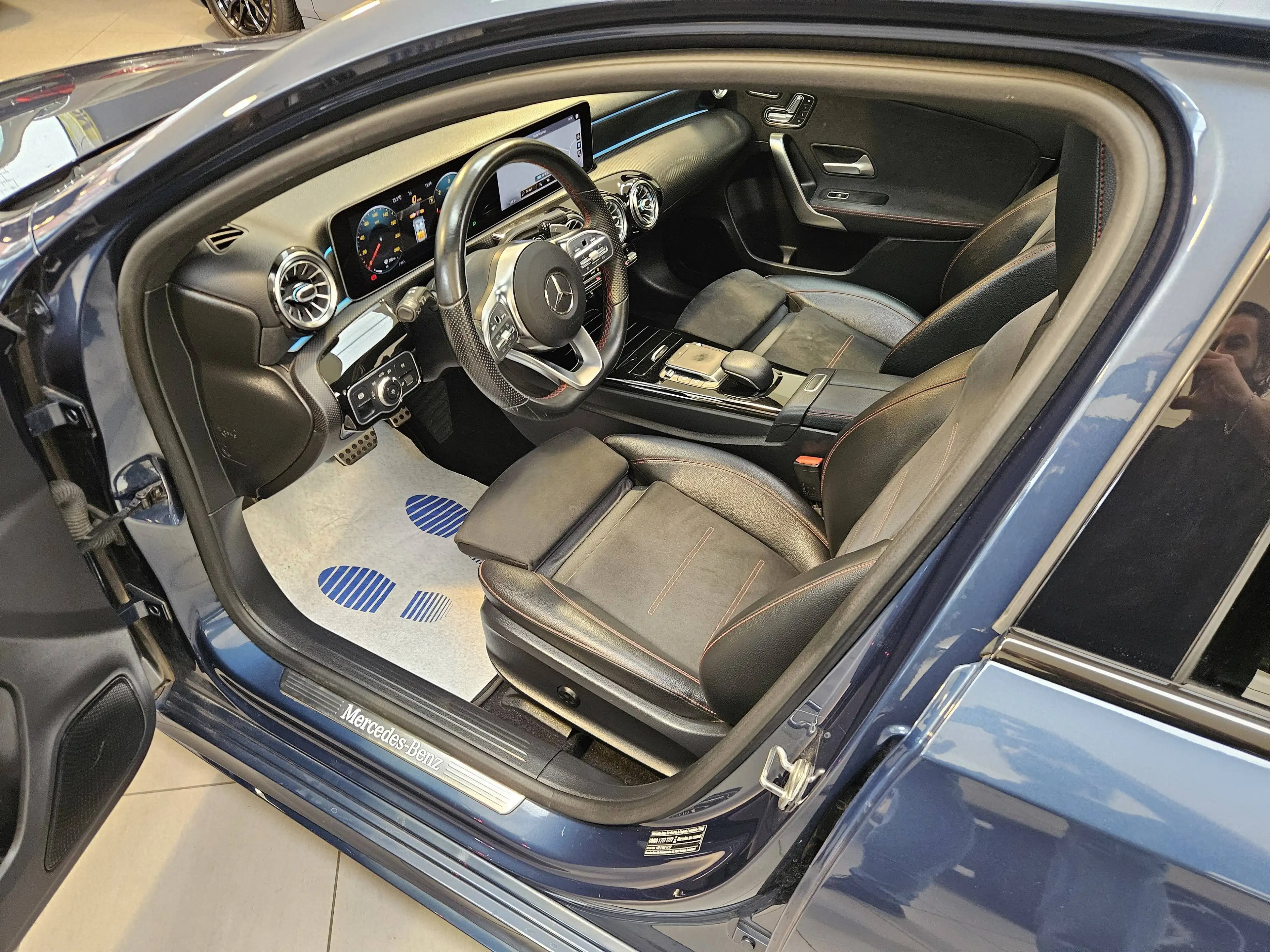 Mercedes-Benz A 180 A 180 D PACK AMG ,BOITE AUTO,TOIT PANORAMIQUE,CUIR,GPS,CAMERA,GARANTIE 1 AN — photo 15