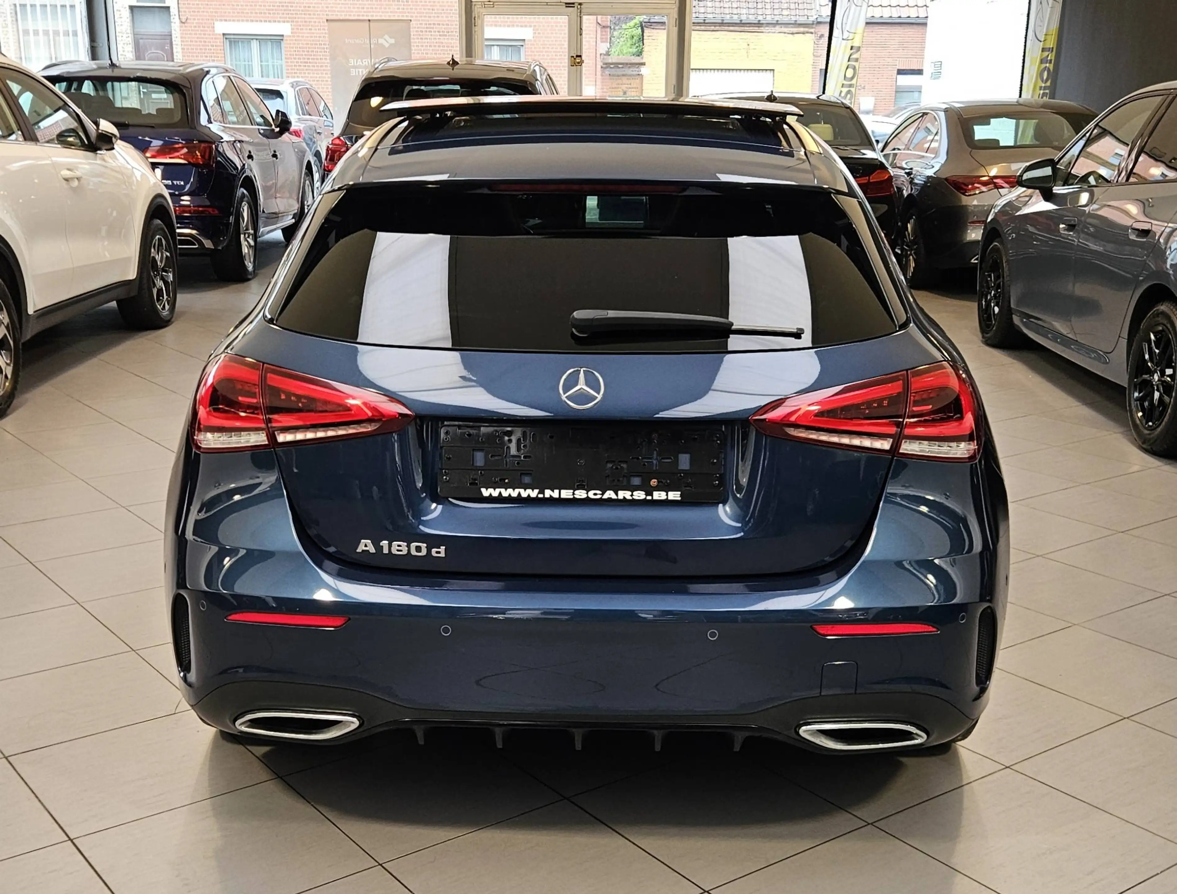Mercedes-Benz A 180 A 180 D PACK AMG ,BOITE AUTO,TOIT PANORAMIQUE,CUIR,GPS,CAMERA,GARANTIE 1 AN — photo 5
