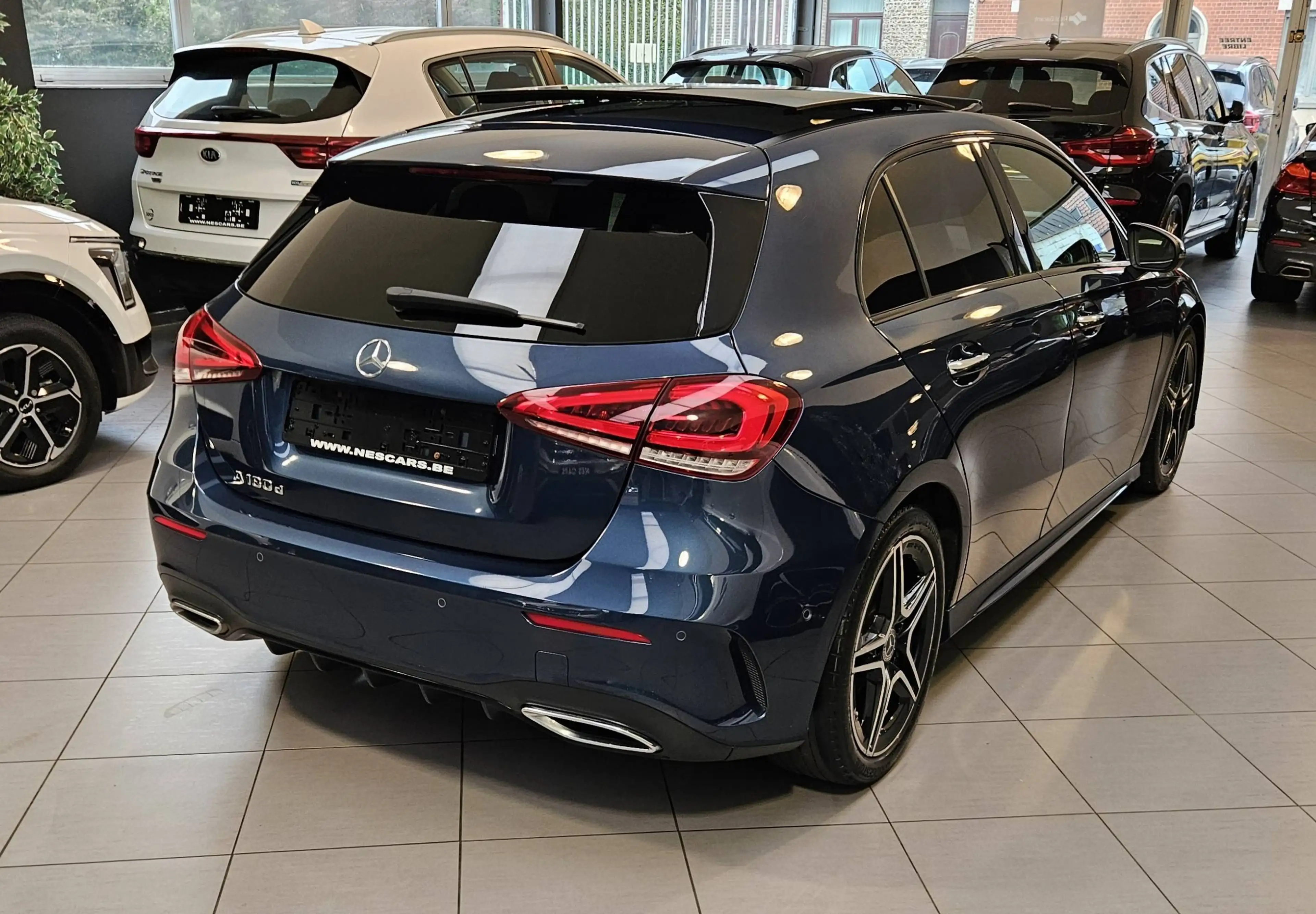 Mercedes-Benz A 180 A 180 D PACK AMG ,BOITE AUTO,TOIT PANORAMIQUE,CUIR,GPS,CAMERA,GARANTIE 1 AN — photo 4