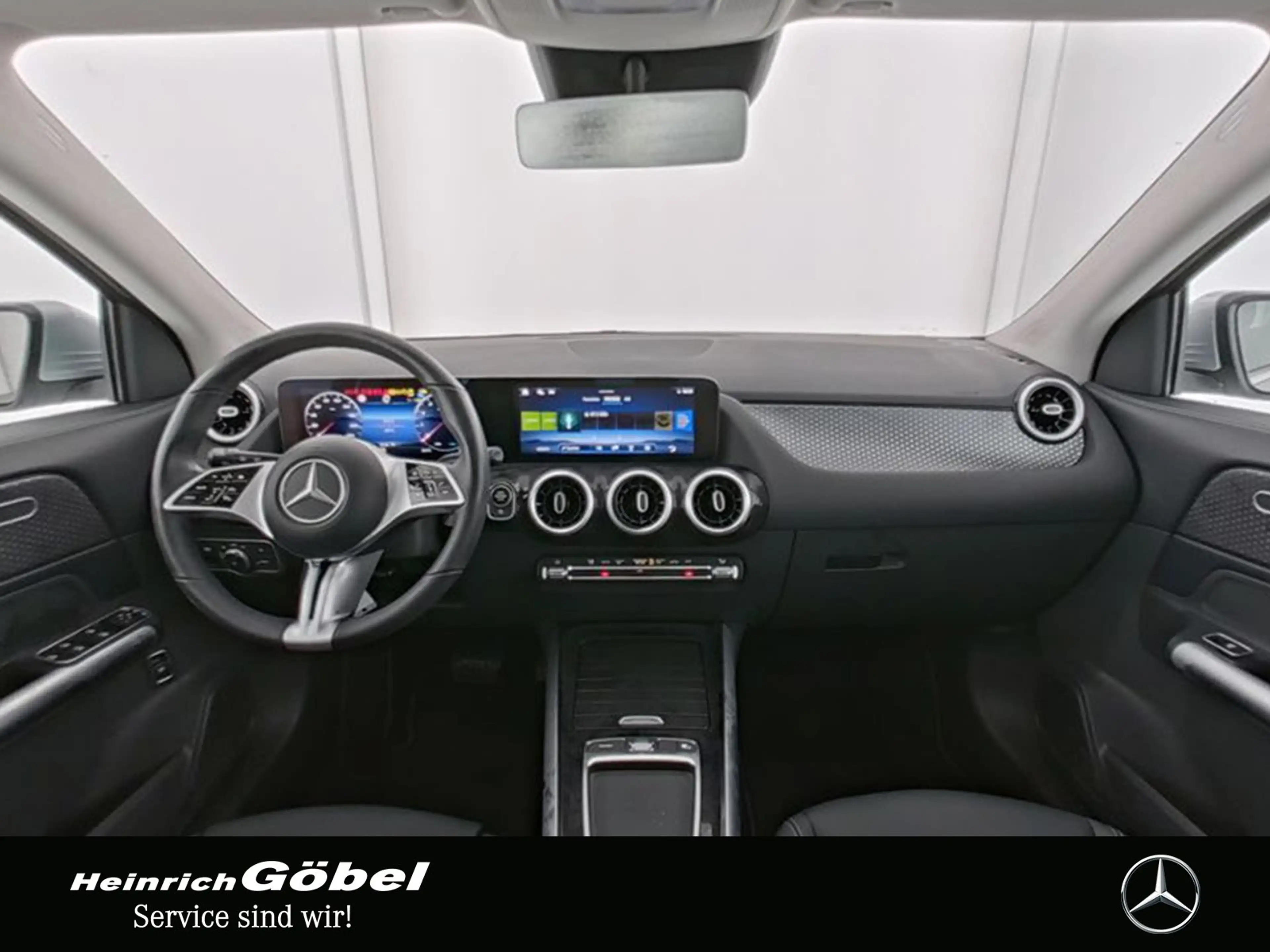 Mercedes-Benz GLA 180 PROGRESSIVE ANHÄNGERVORRICHTUNG+CARPLAY — photo 4