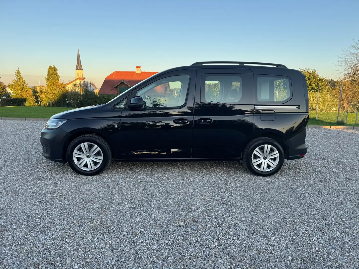 Volkswagen Caddy 2,0 TDI 4MOTION Schwarz - 2