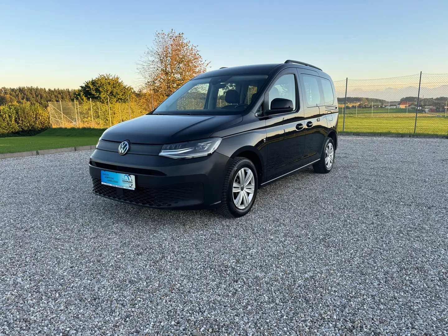 Volkswagen Caddy 2,0 TDI 4MOTION Schwarz - 1
