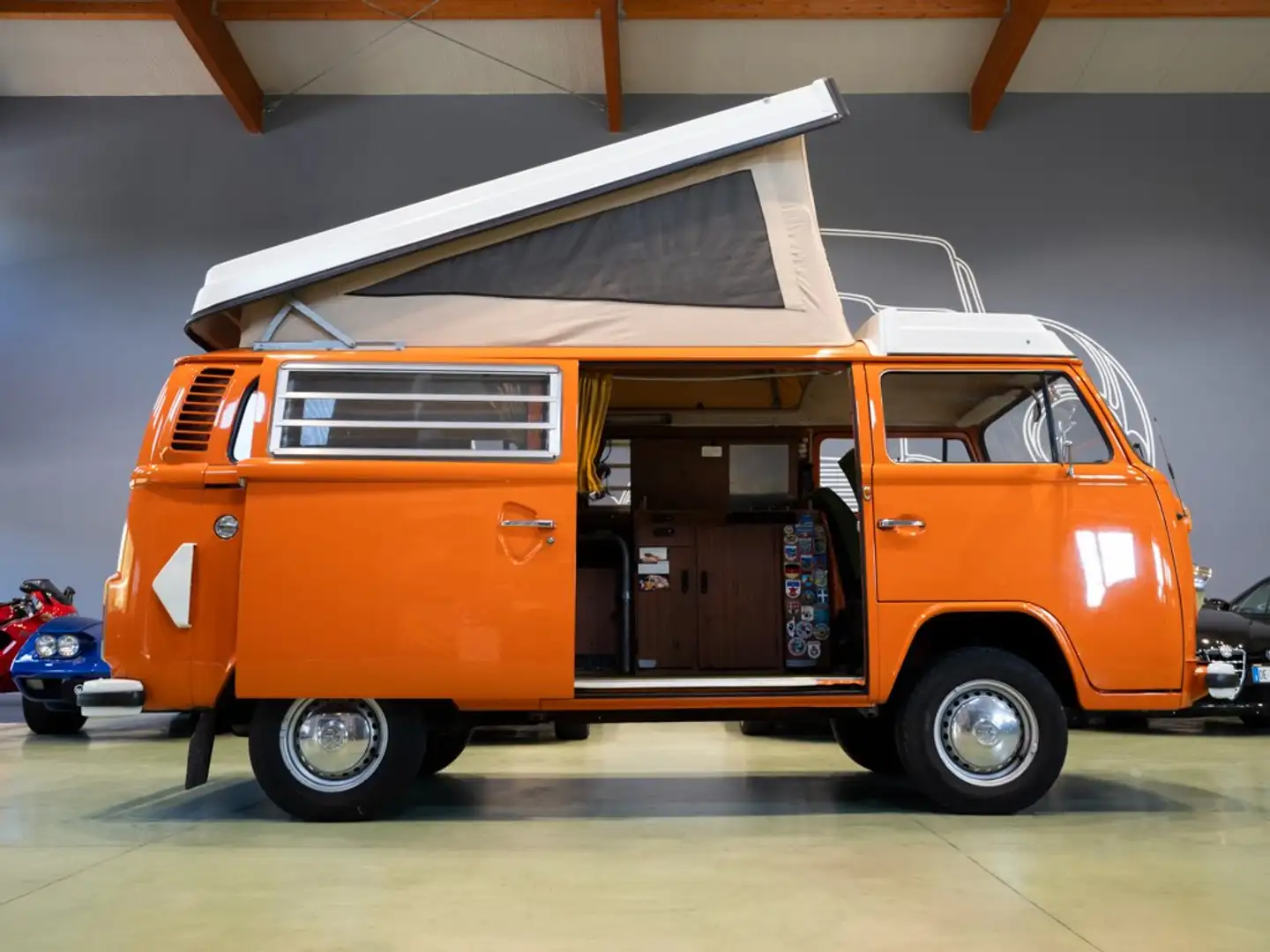 Volkswagen T2 Westfalia Oranžová - 2