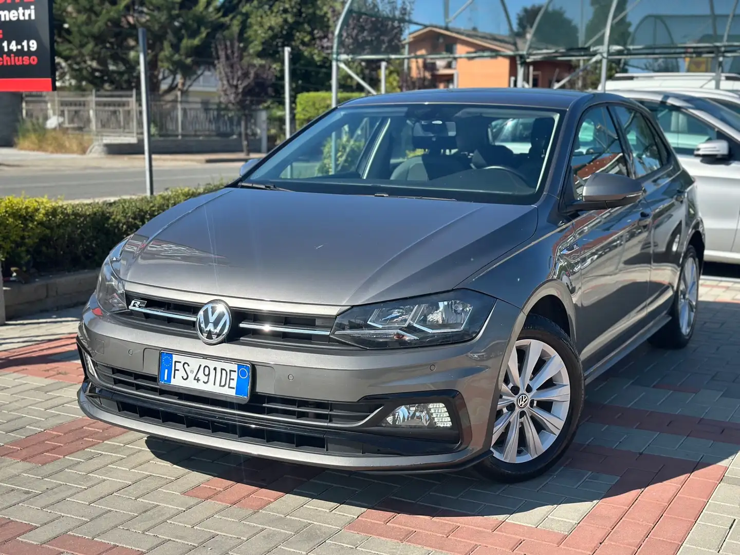 Volkswagen Polo Polo 1.0 TSI DSG 5p.R-LINE UNICO PROP Grigio - 2