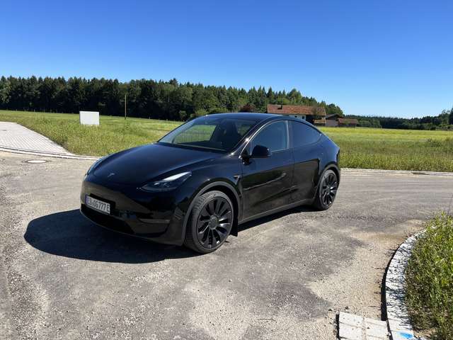 Imagine Tesla Model Y Performance  AWD ,full selfe driving , AHK voll