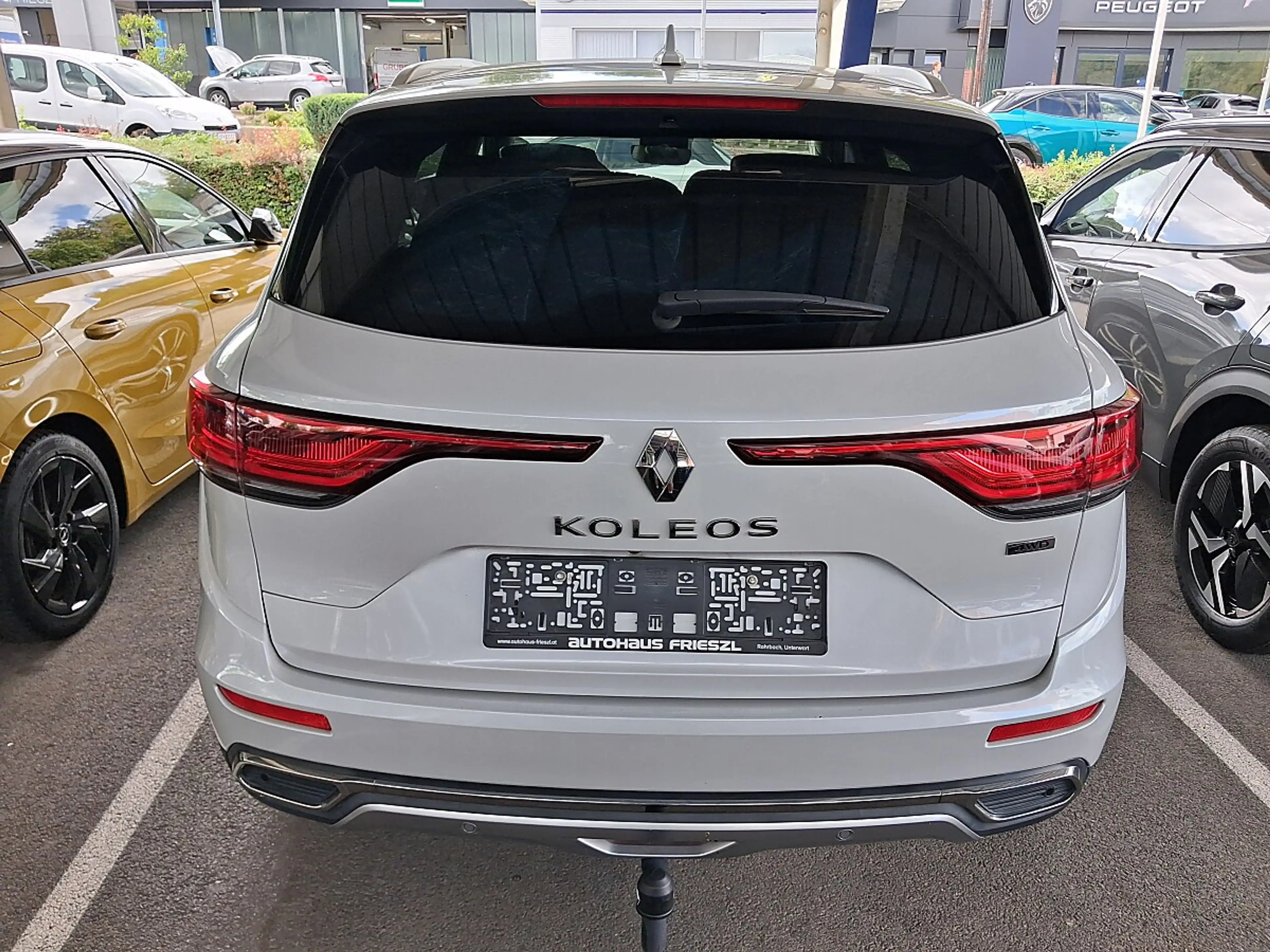 Renault Koleos dCi 185 4WD Initiale X-Tronic Aut. — photo 6