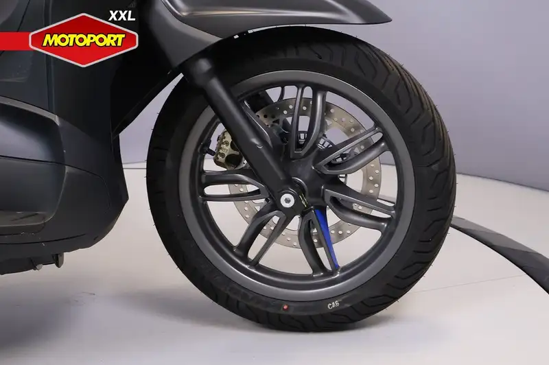 Piaggio Beverly 400 - foto 7