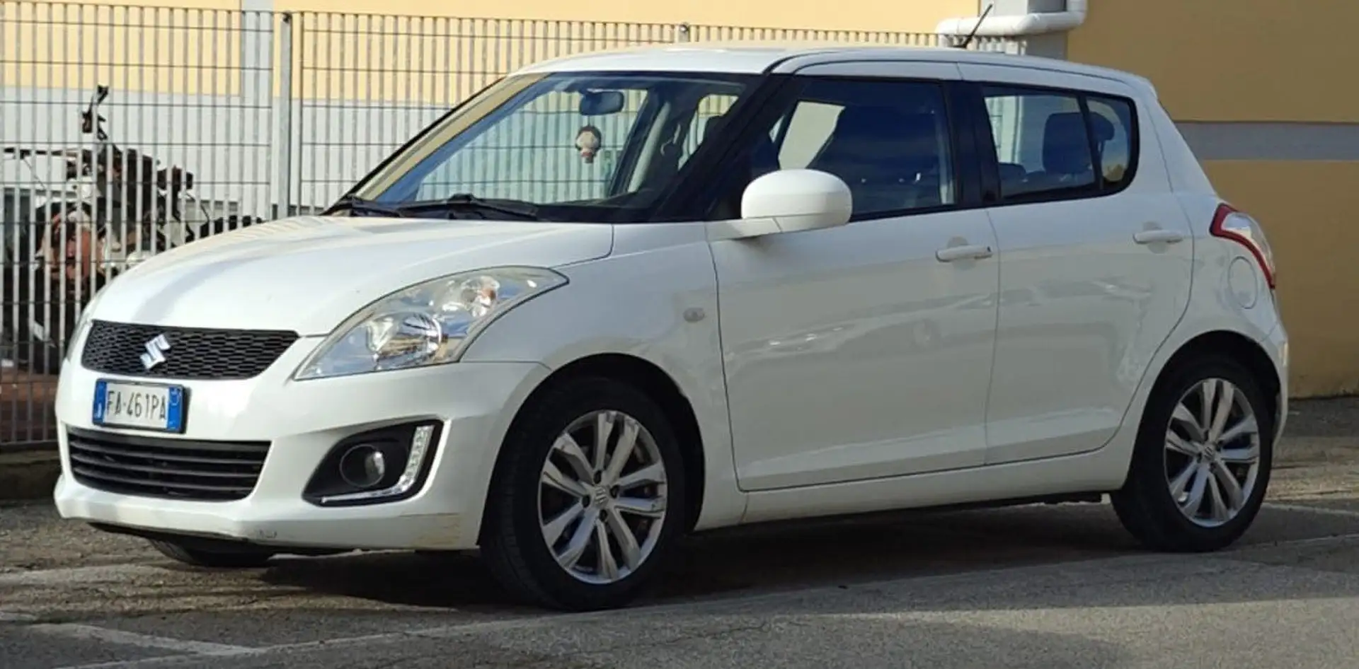 Suzuki Swift Swift V 2015 5p 1.2 vvt B-Cool E6 Bianco - 2