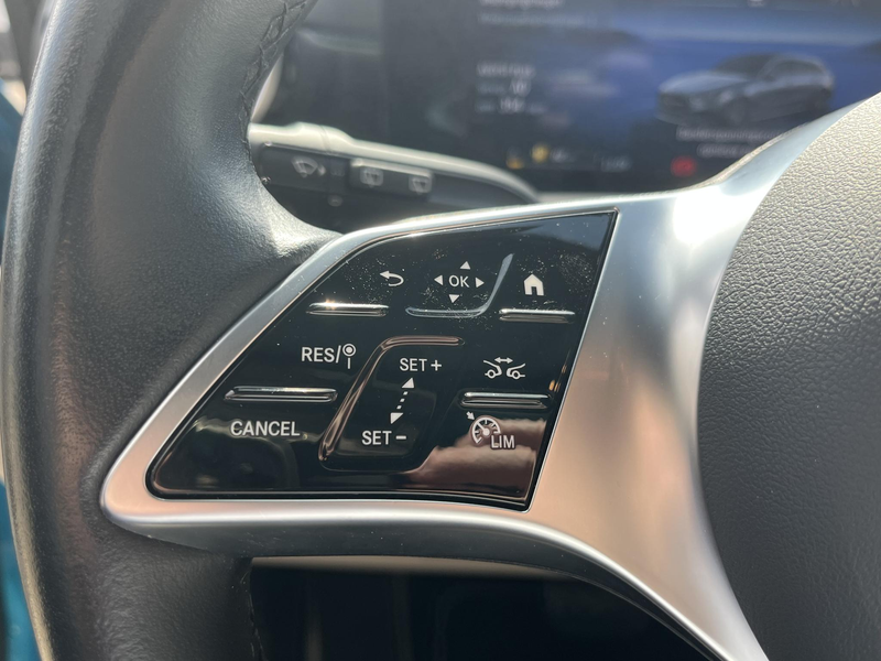 Mercedes-Benz CLA 180 Shooting Brake Star Edition Luxury Line — photo 12