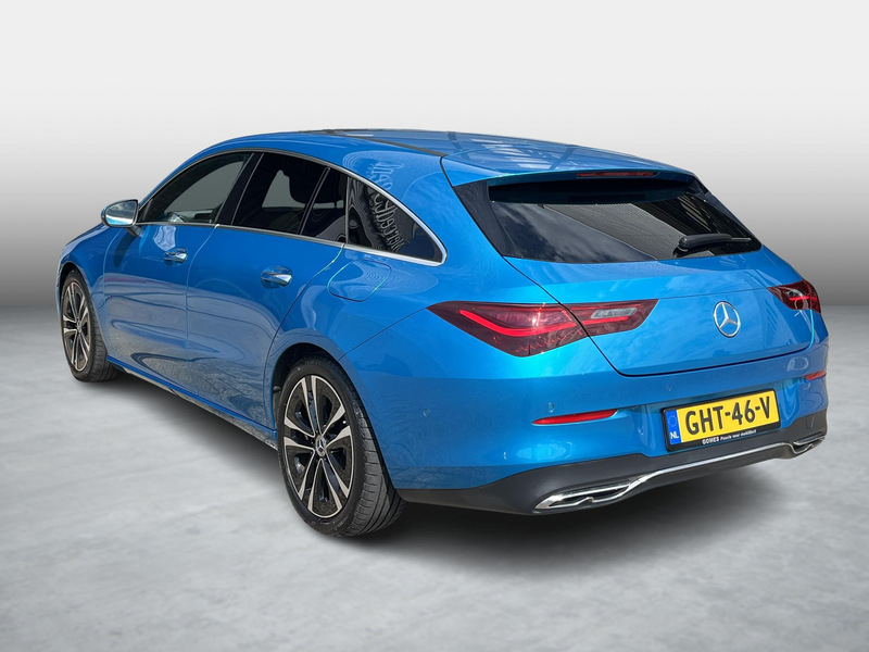 Mercedes-Benz CLA 180 Shooting Brake Star Edition Luxury Line — photo 4