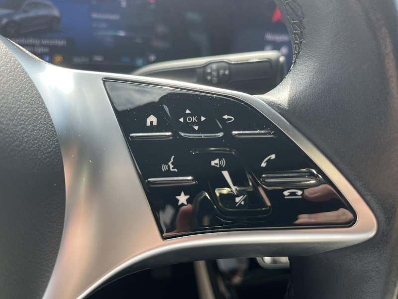 Mercedes-Benz CLA 180 Shooting Brake Star Edition Luxury Line — photo 13