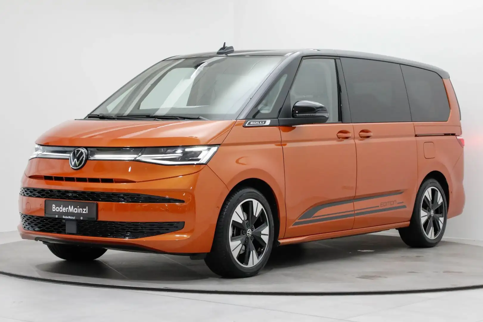 Volkswagen T7 Multivan T7 Multivan LR 2.0 TDI Edition 7-S. AHK Pano DCC Orange - 2