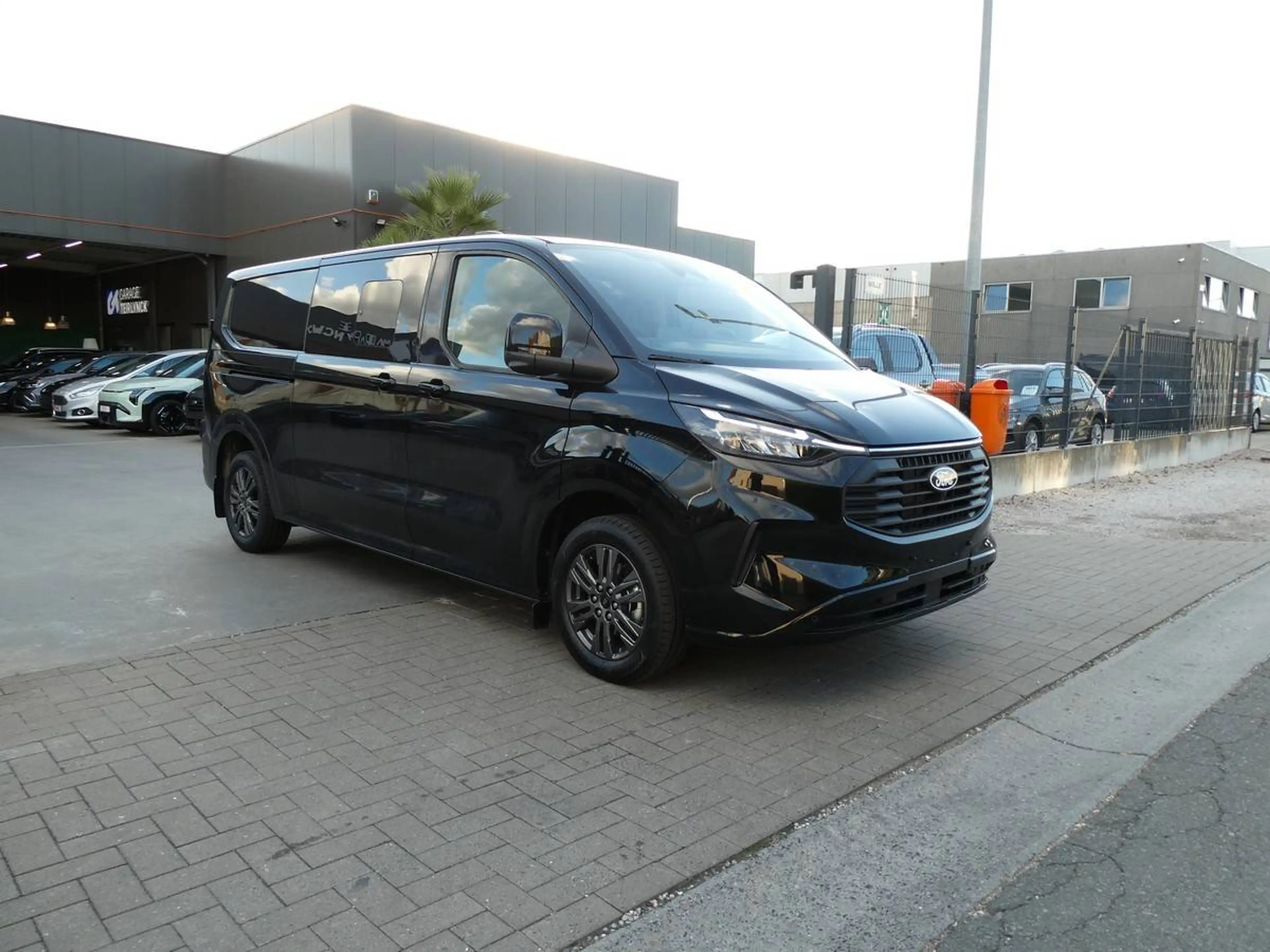 Ford Transit Custom L2 Multi-Use 5pl 2.0 TDCi 170pk Automaat Limited BLIS ACC 360° Trekhaak — photo 5
