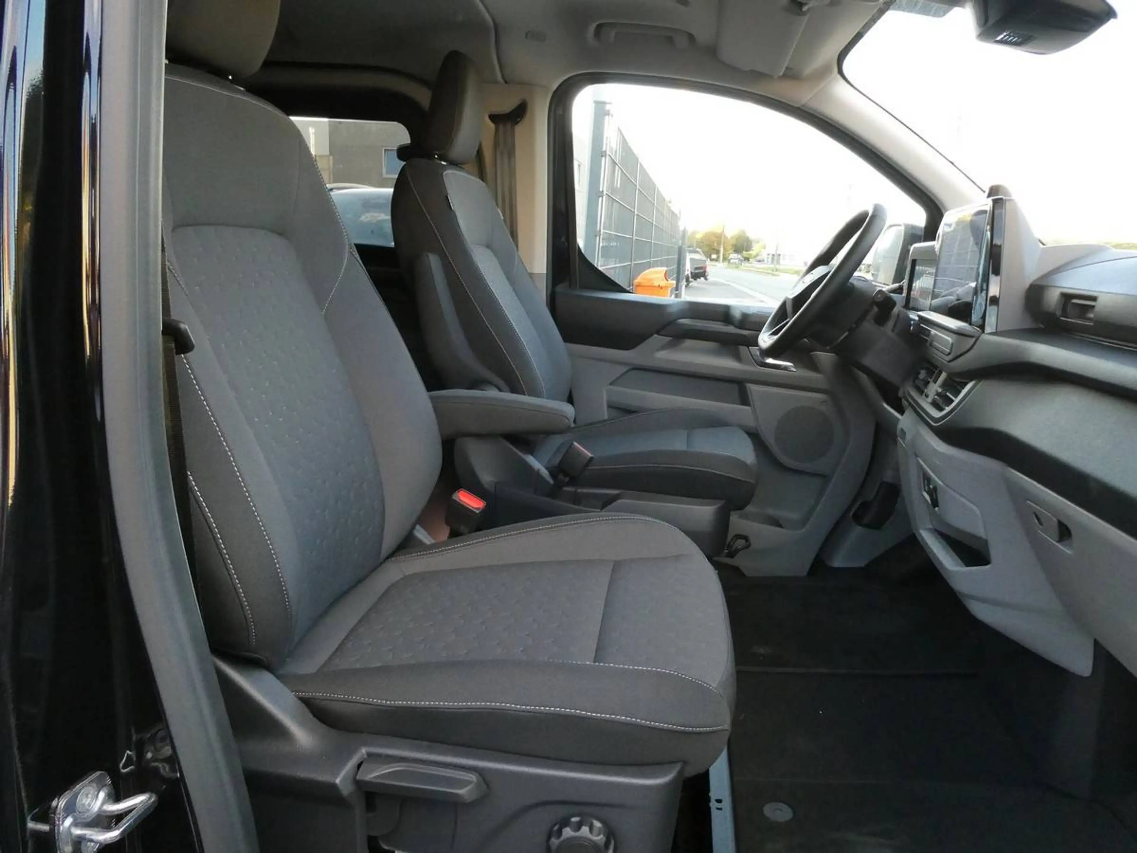 Ford Transit Custom L2 Multi-Use 5pl 2.0 TDCi 170pk Automaat Limited BLIS ACC 360° Trekhaak — photo 13