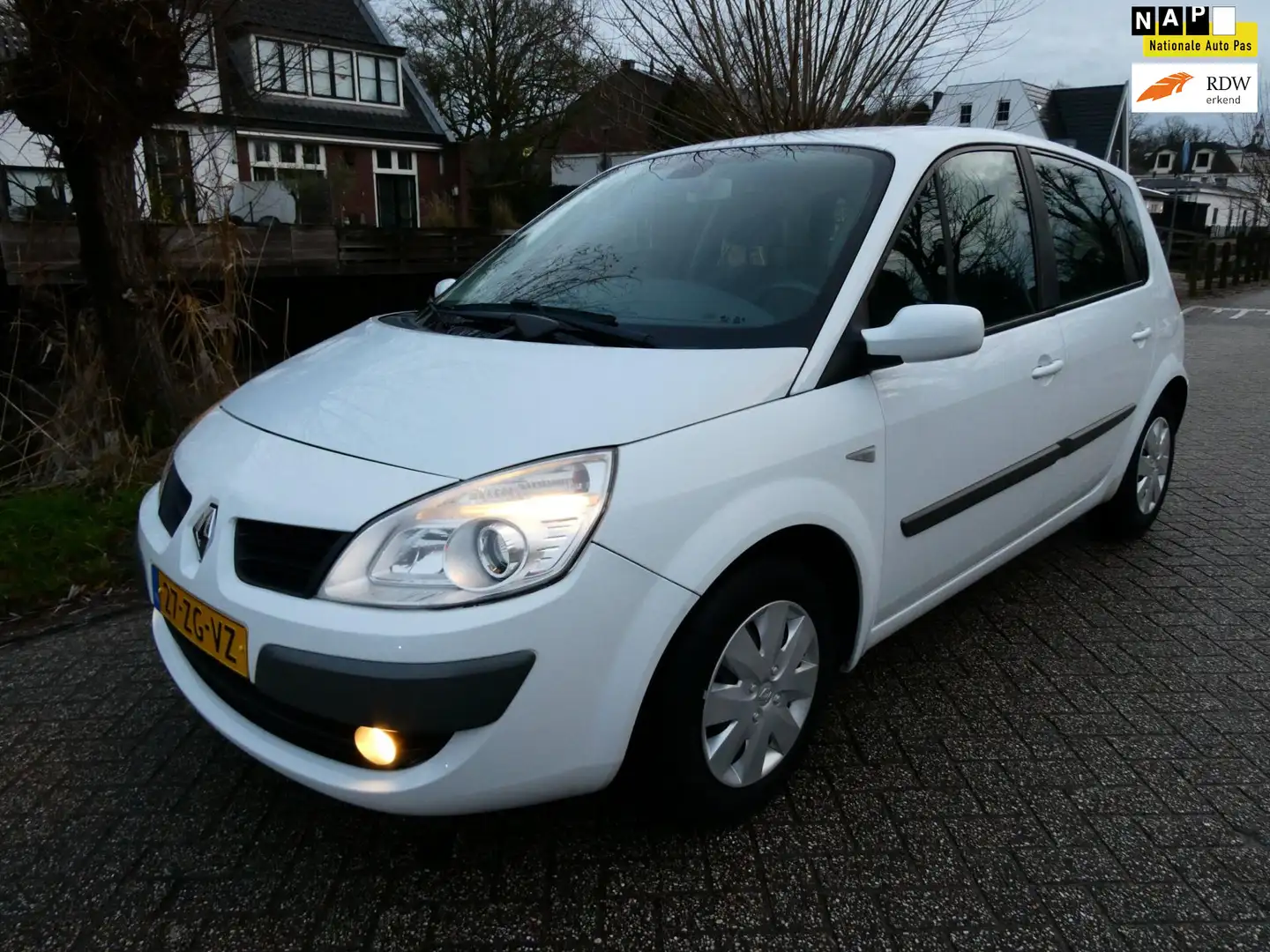Renault Scenic 1.6-16V Automaat 94.000km. Clima Cruise Trekhaak 1 Wit - 1