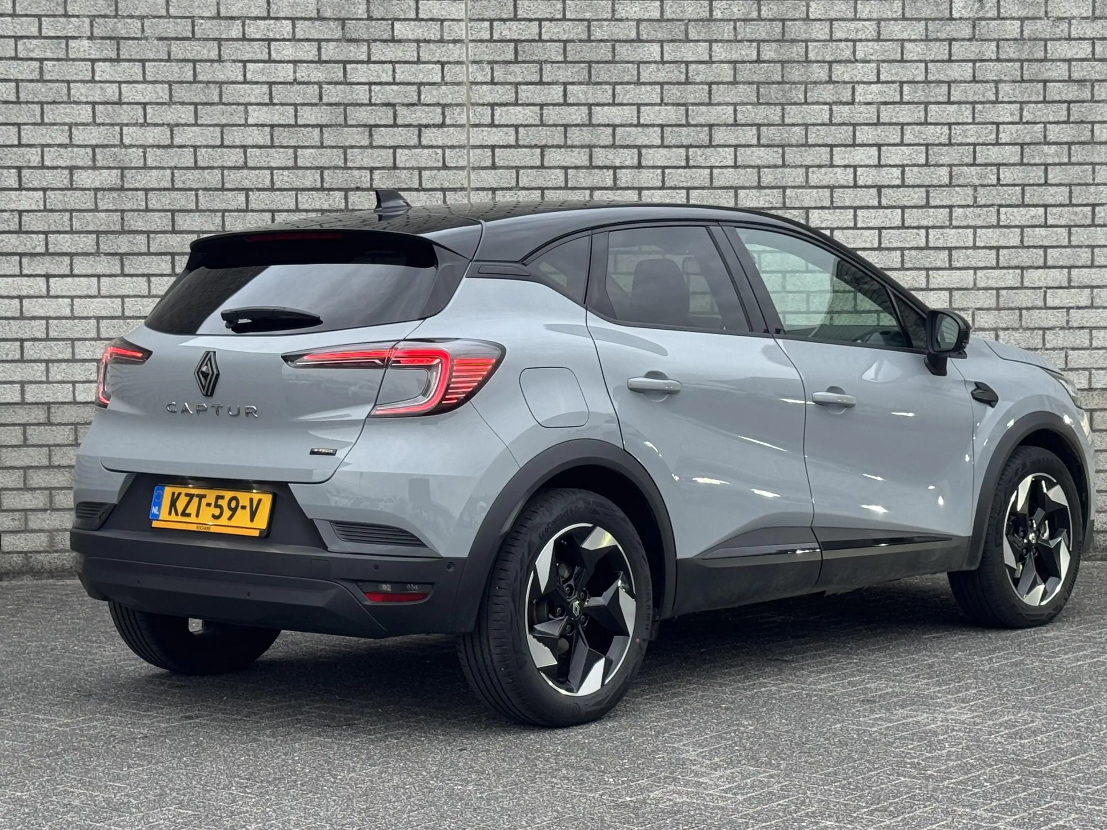 Renault Captur 1.8 E-Tech Full Hybrid 160 Techno | Camera | Navig — photo 2