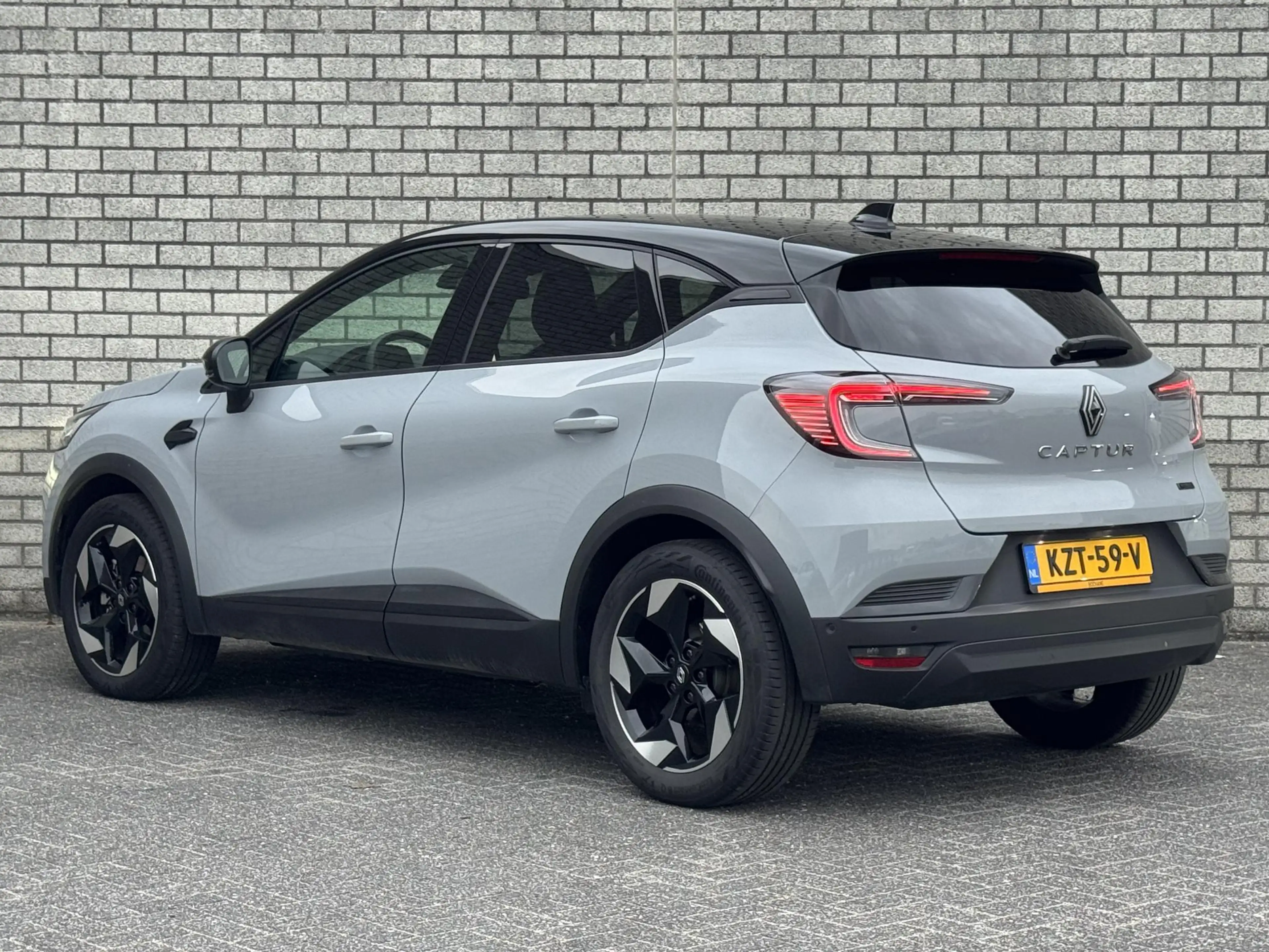 Renault Captur 1.8 E-Tech Full Hybrid 160 Techno | Camera | Navig — photo 6
