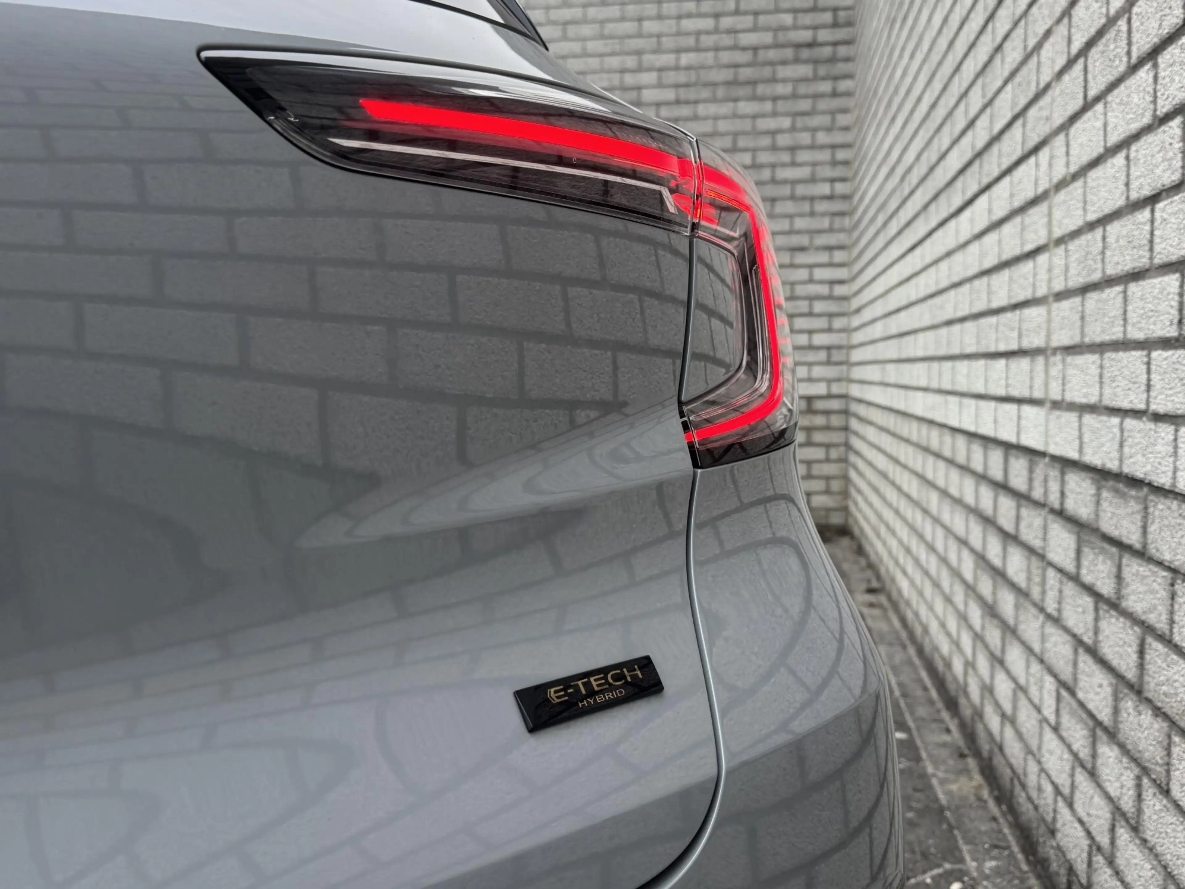 Renault Captur 1.8 E-Tech Full Hybrid 160 Techno | Camera | Navig — photo 34