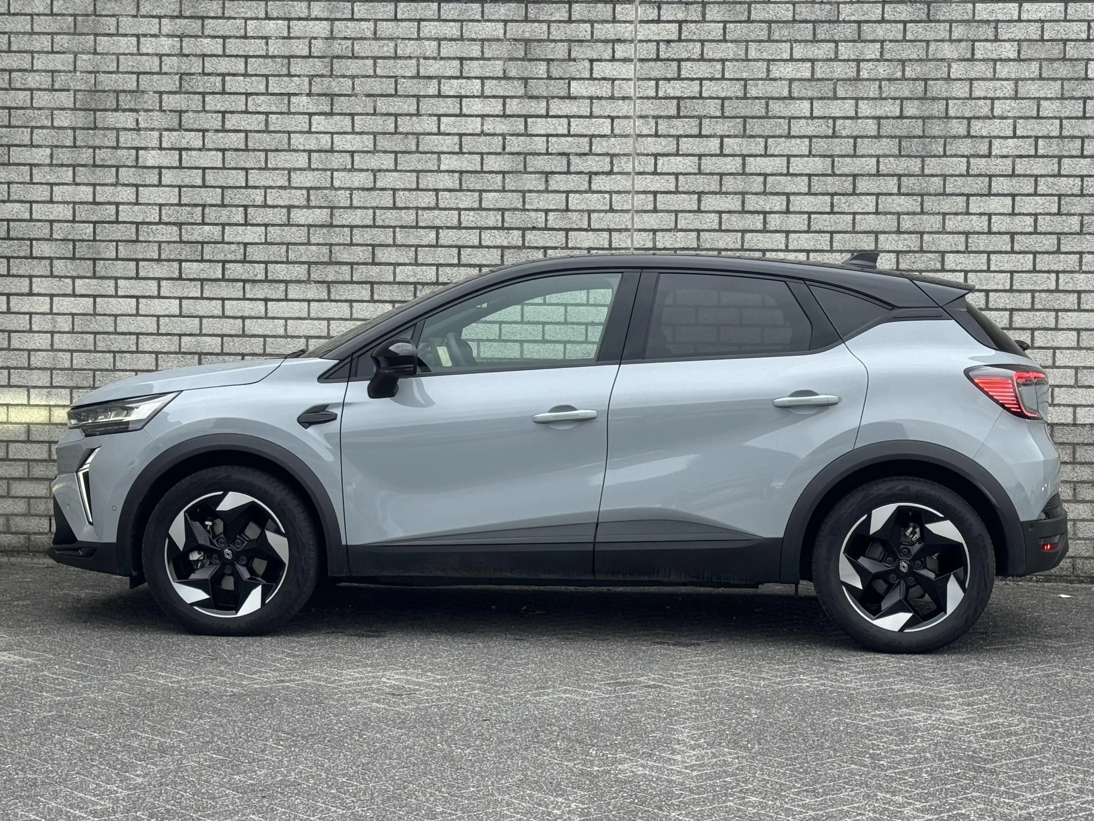 Renault Captur 1.8 E-Tech Full Hybrid 160 Techno | Camera | Navig — photo 15
