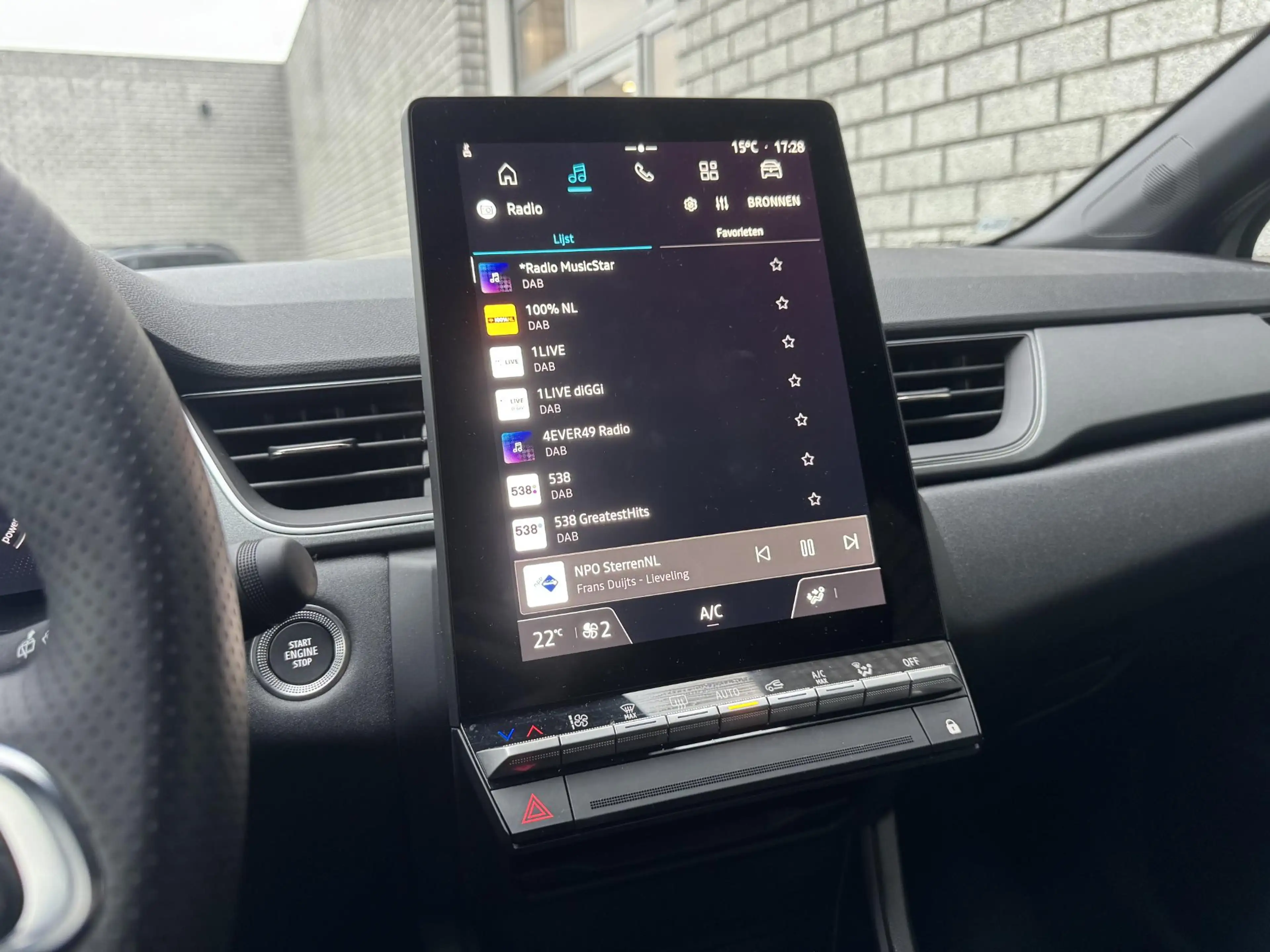 Renault Captur 1.8 E-Tech Full Hybrid 160 Techno | Camera | Navig — photo 13