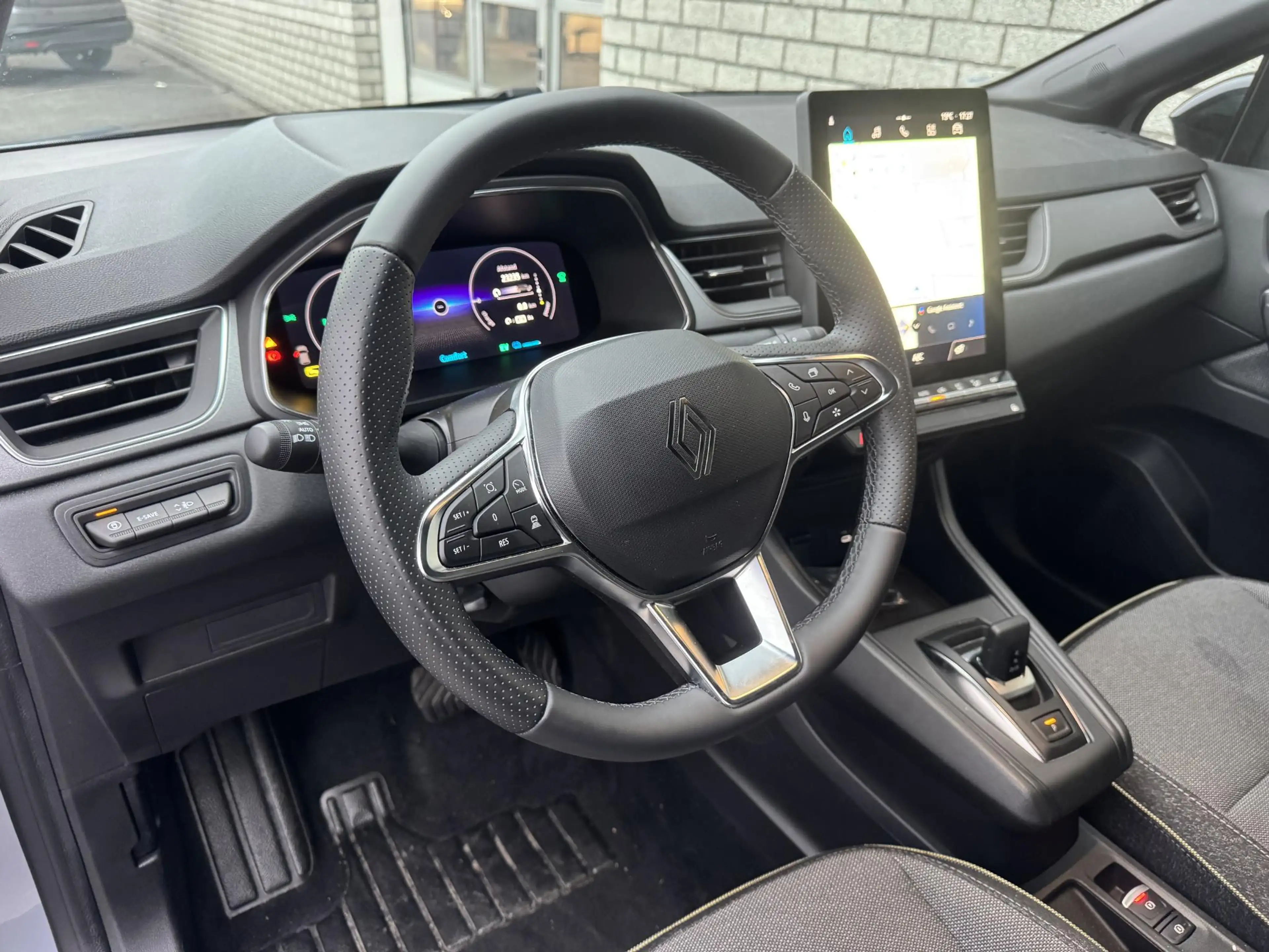 Renault Captur 1.8 E-Tech Full Hybrid 160 Techno | Camera | Navig — photo 24