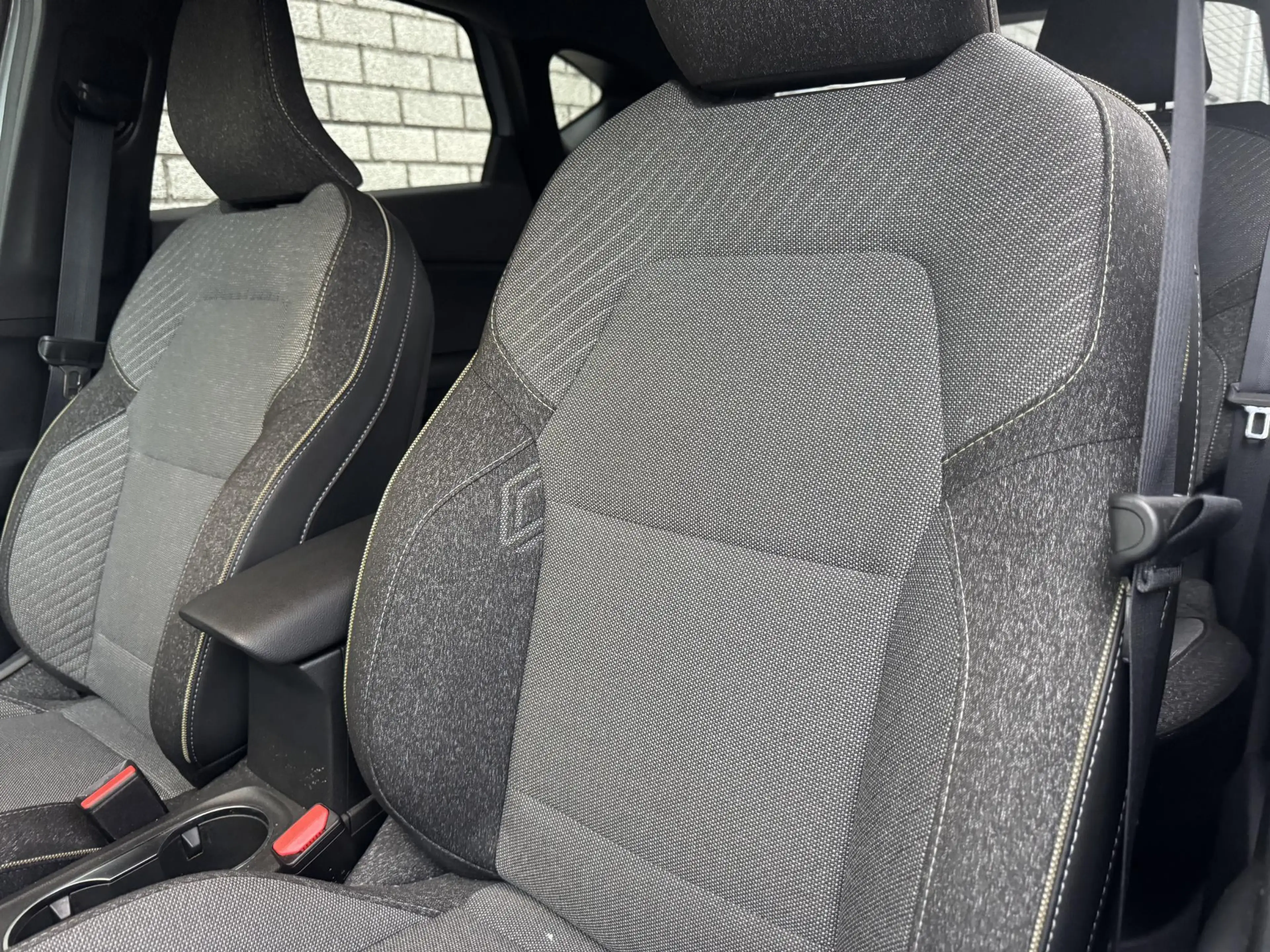 Renault Captur 1.8 E-Tech Full Hybrid 160 Techno | Camera | Navig — photo 27