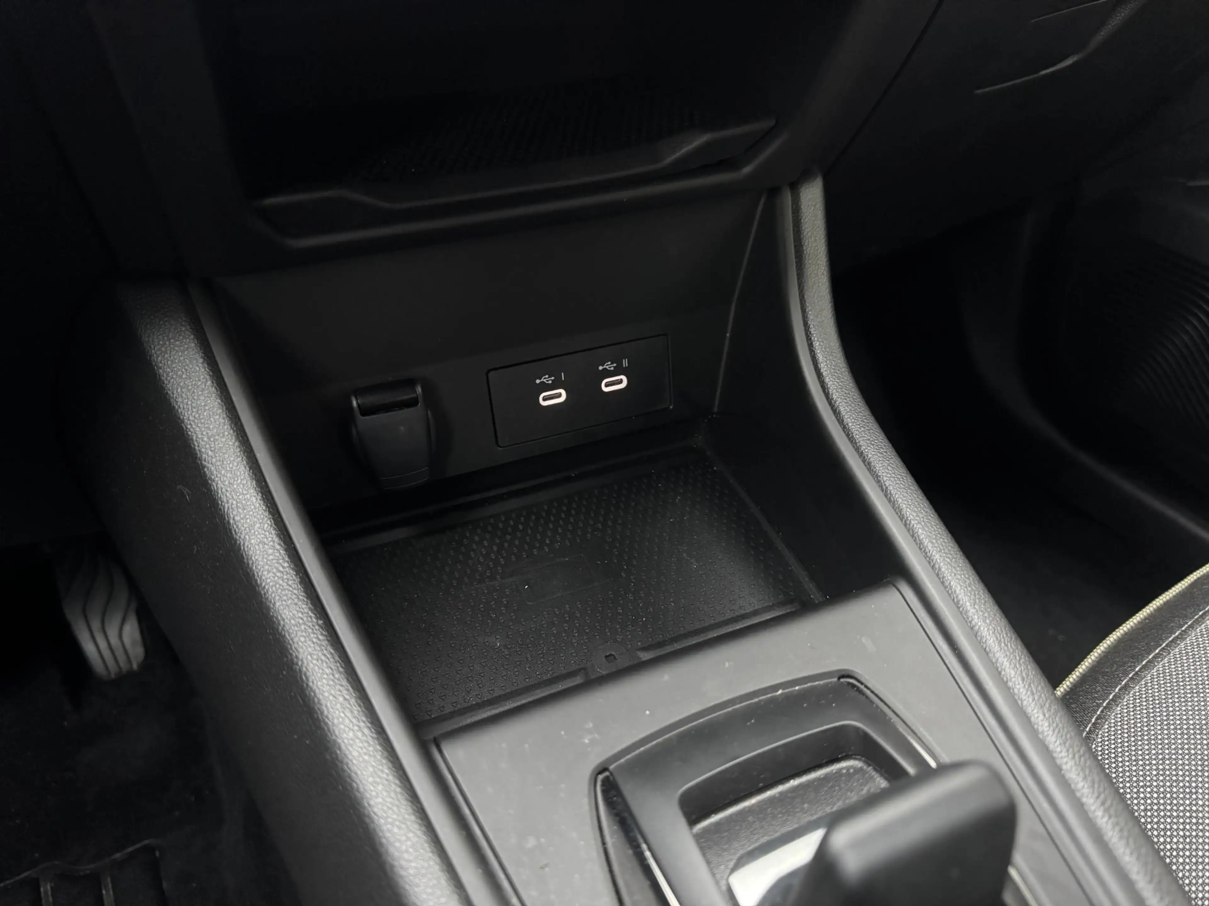 Renault Captur 1.8 E-Tech Full Hybrid 160 Techno | Camera | Navig — photo 29