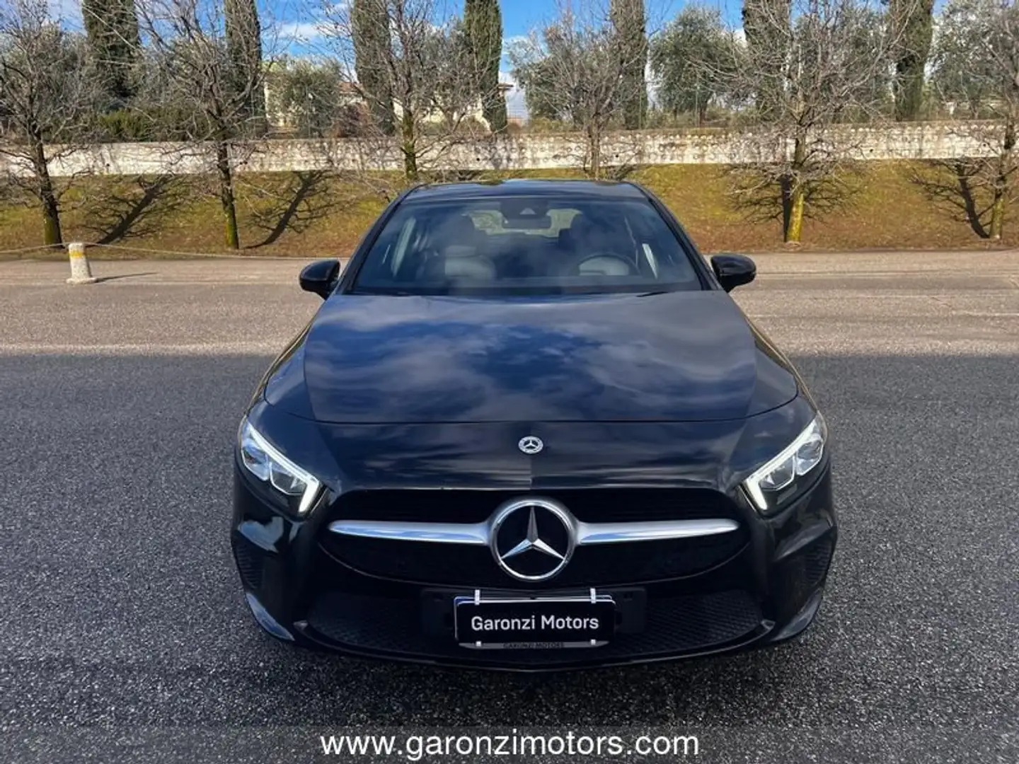 Mercedes-Benz A 180 A 180 d Automatic Sport Zwart - 2