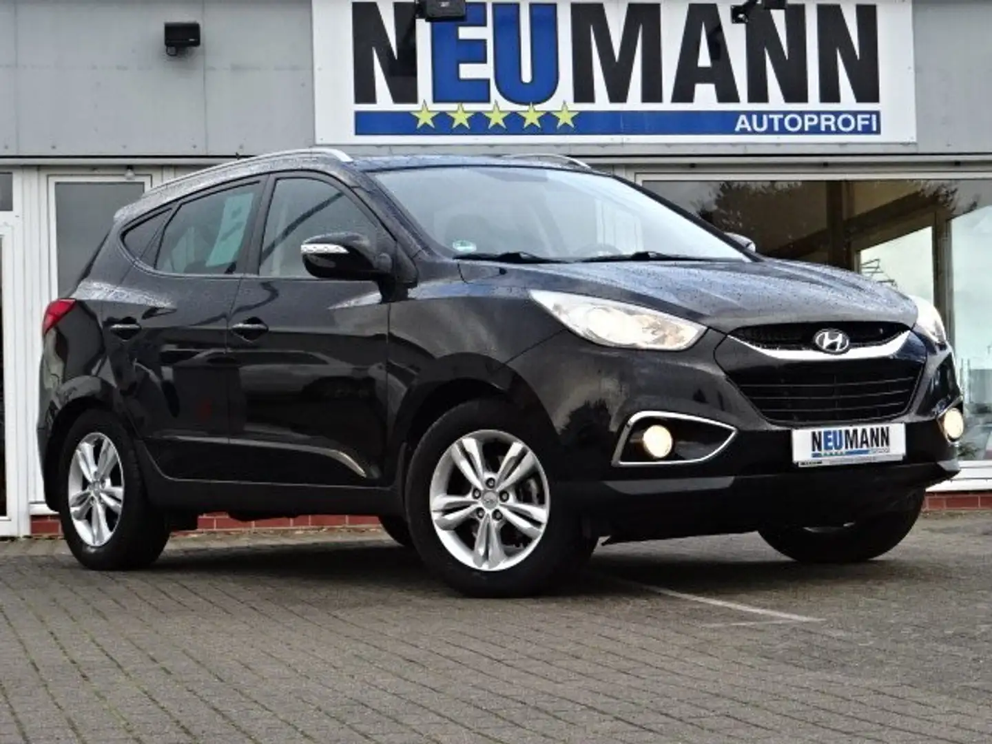 Hyundai iX35 ix35 2.0 CRDi 4WD Premium Schwarz - 1