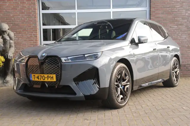 BMW iX M60 High Executive 112 kWh | B&W Diamond | Trekhaa