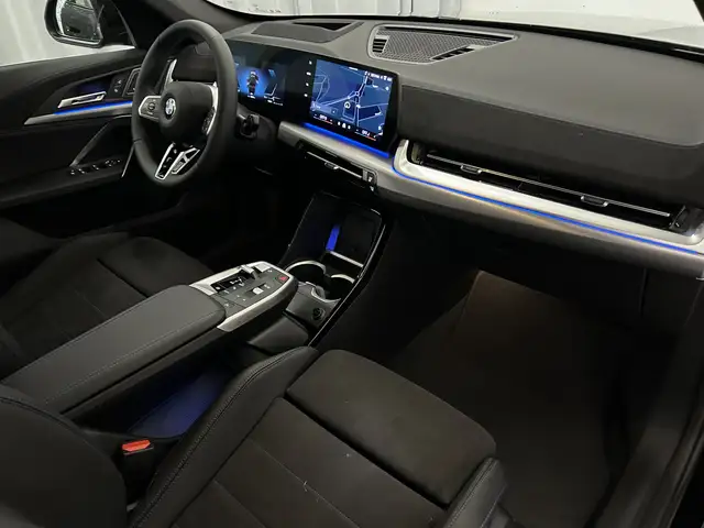BMW X1 view 8