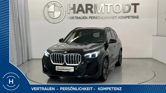 BMW X1 main image