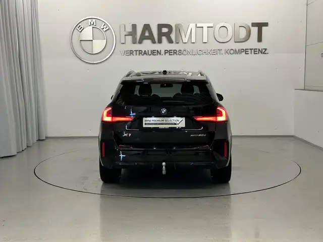 BMW X1 view 4
